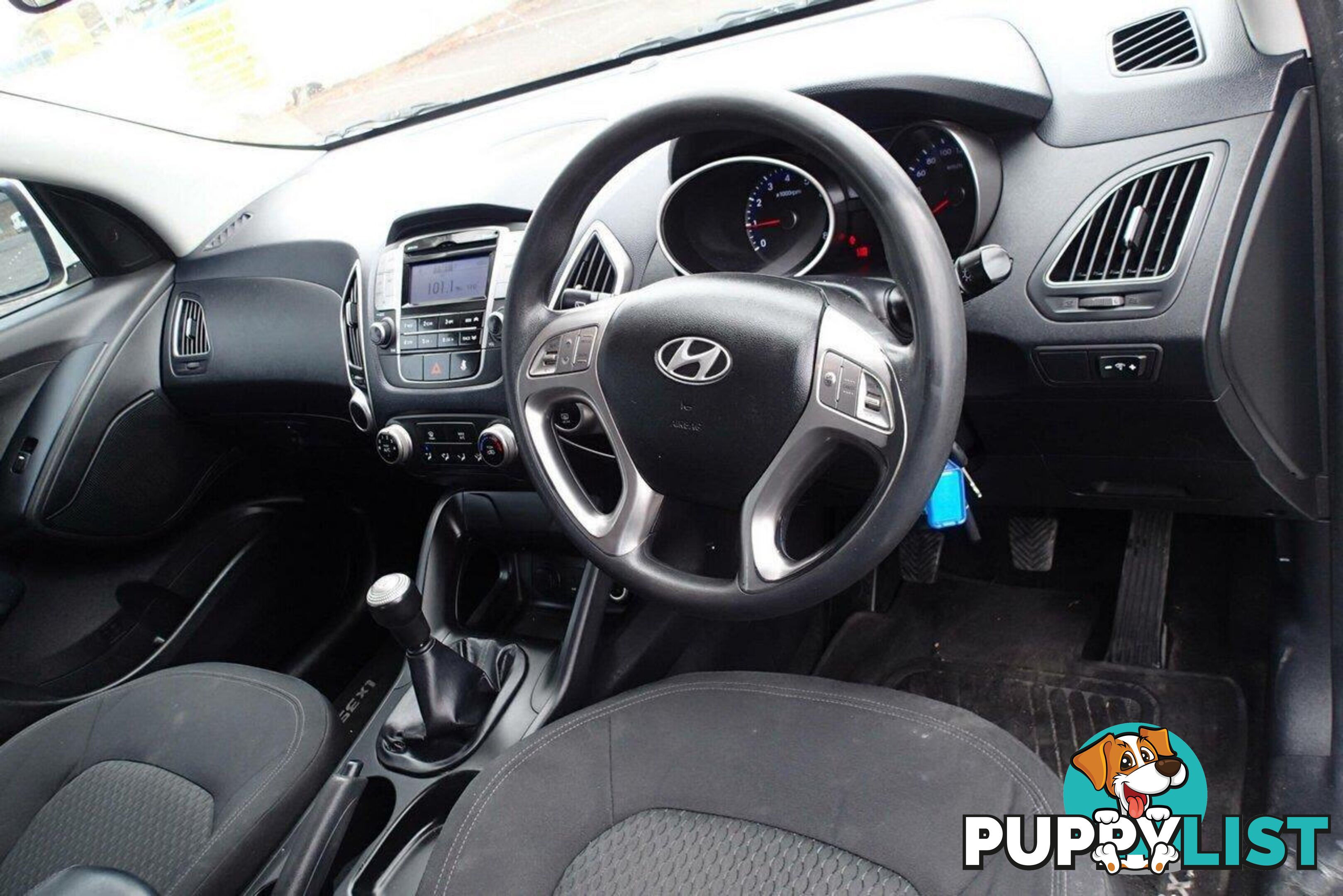 2011 HYUNDAI IX35 ACTIVE (FWD) LM MY11 SUV, 4 DOORS, 5 SEATS