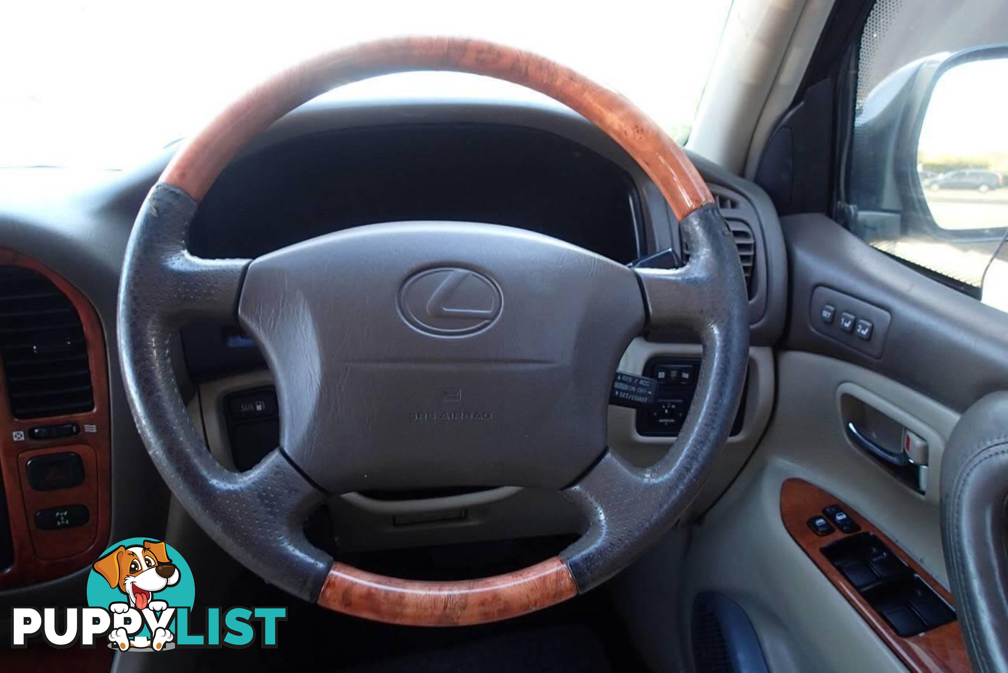 2000 LEXUS LX470 (4X4) UZJ100R SUV, 4 DOORS, 8 SEATS
