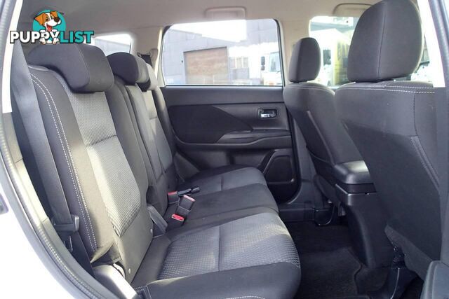 2017 MITSUBISHI OUTLANDER ES 7 SEAT (2WD) ZL MY18.5 SUV, 4 DOORS, 7 SEATS