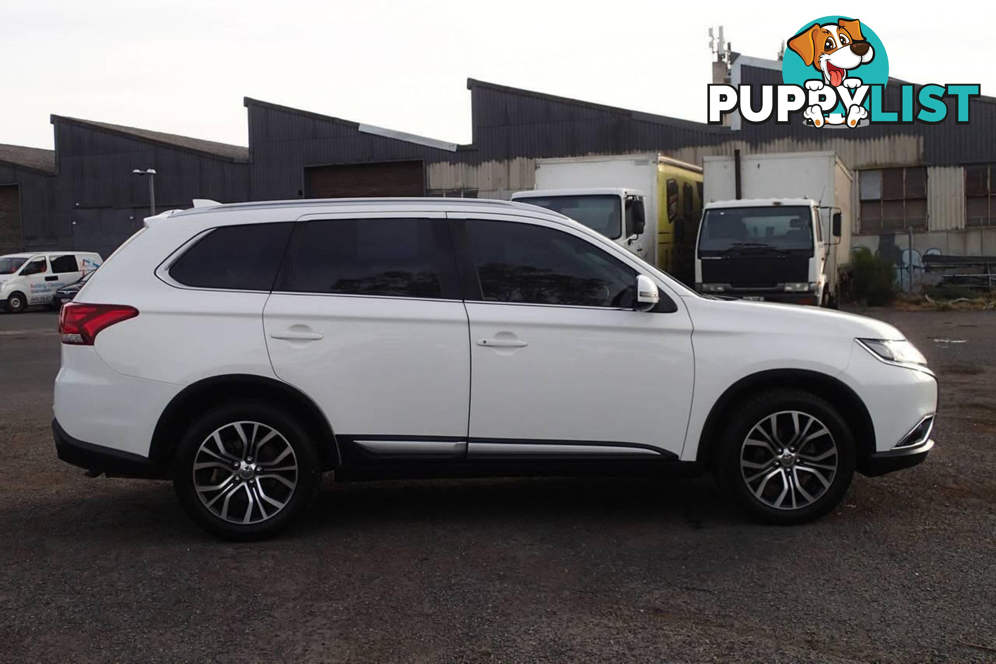 2017 MITSUBISHI OUTLANDER ES 7 SEAT (2WD) ZL MY18.5 SUV, 4 DOORS, 7 SEATS