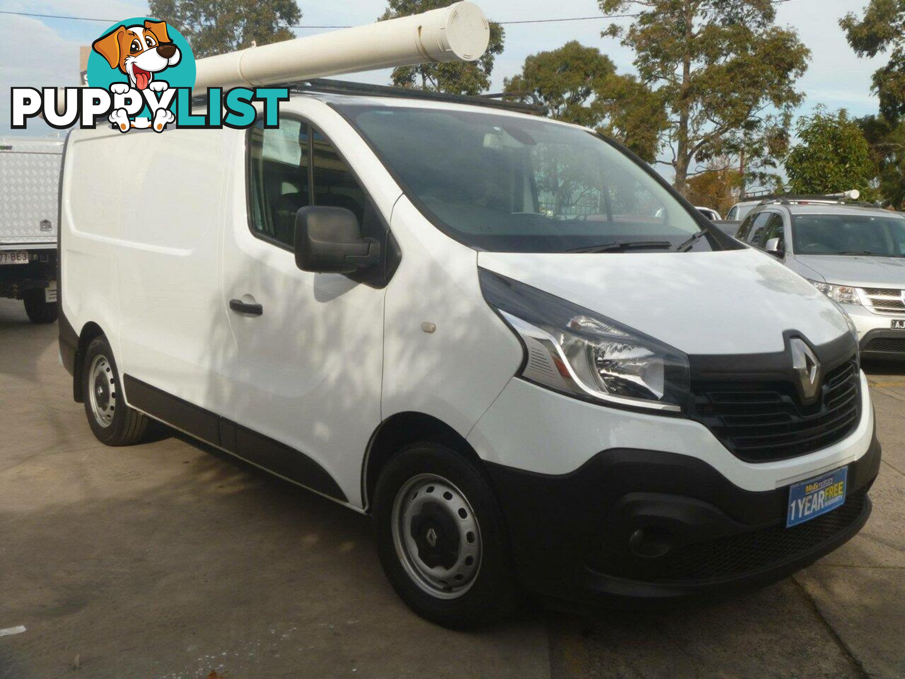 2015 RENAULT TRAFIC SWB X82 COMMERCIAL, 4 DOORS, 3 SEATS