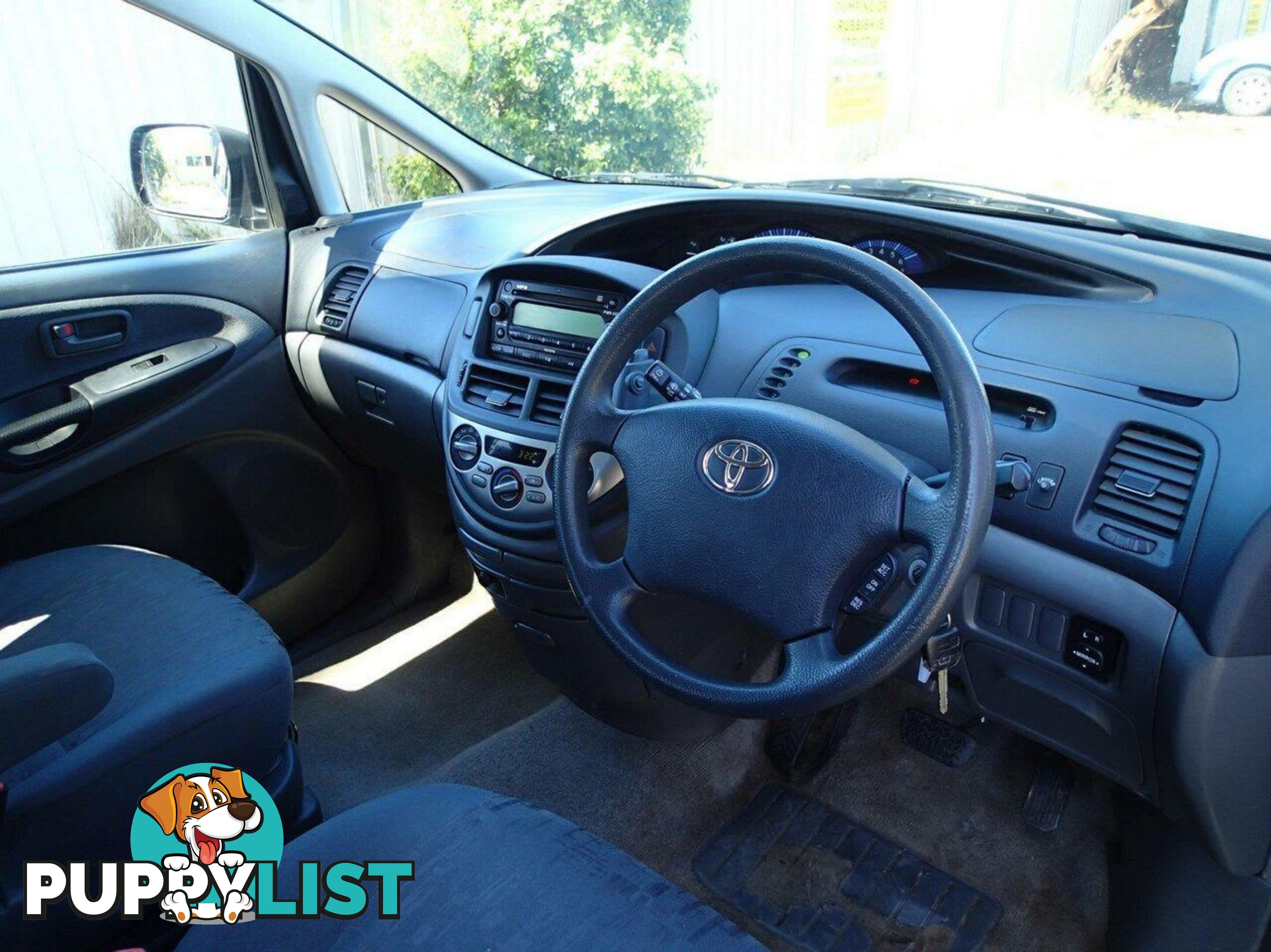 2005 TOYOTA TARAGO GLI ACR30R WAGON, 4 DOORS, 8 SEATS