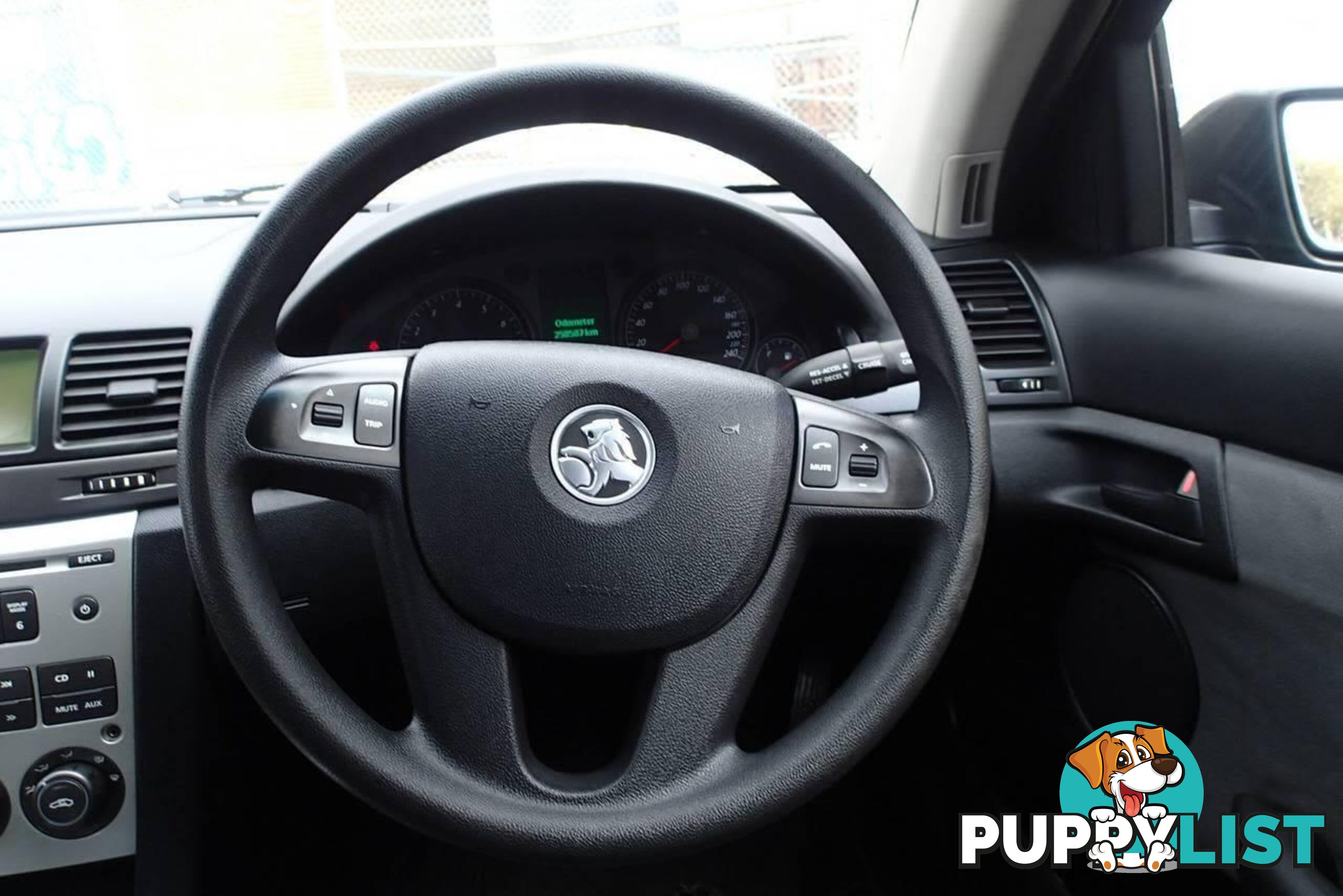 2007 HOLDEN COMMODORE OMEGA VE SEDAN, 4 DOORS, 5 SEATS