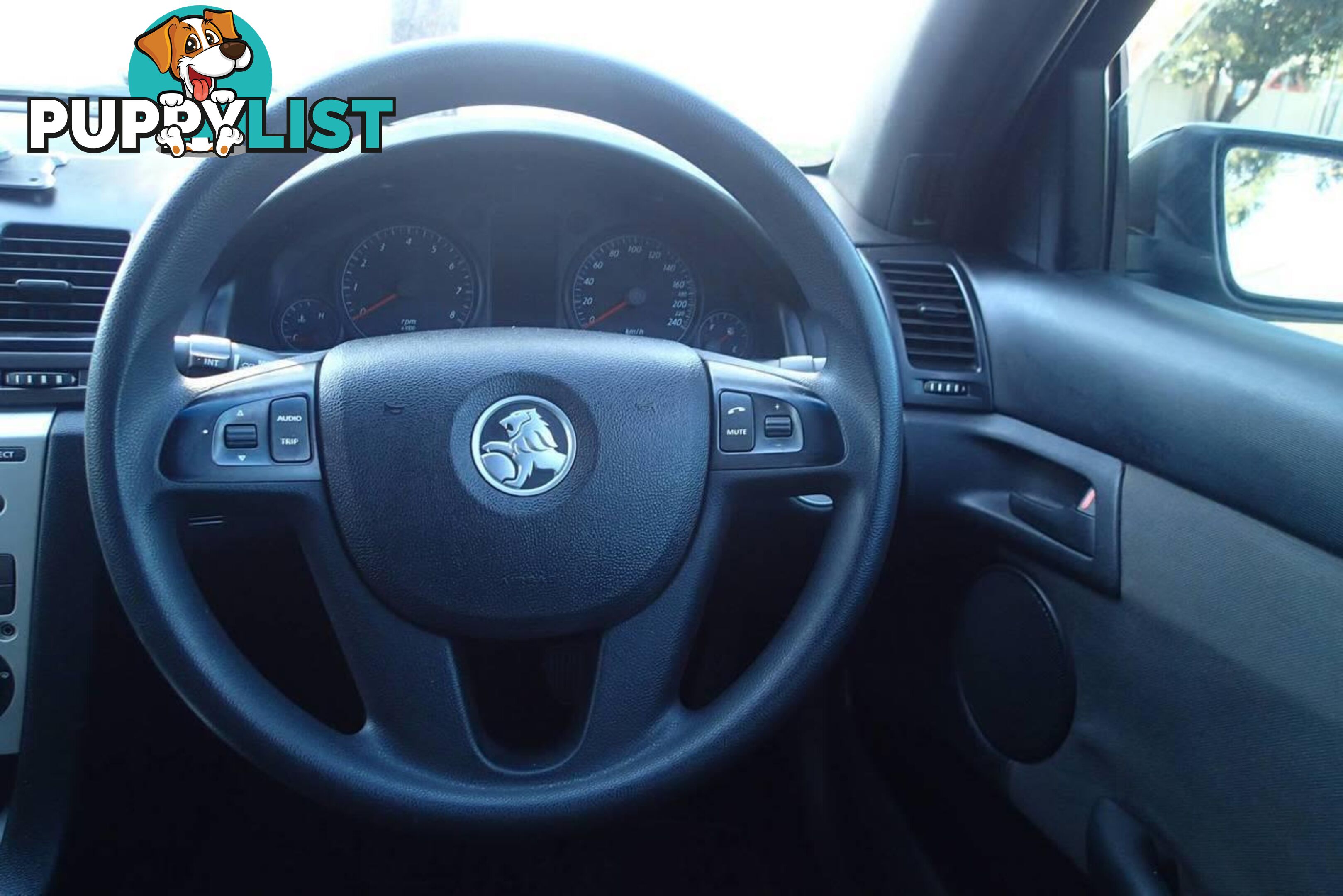 2011 HOLDEN COMMODORE OMEGA VE II WAGON, 4 DOORS, 5 SEATS