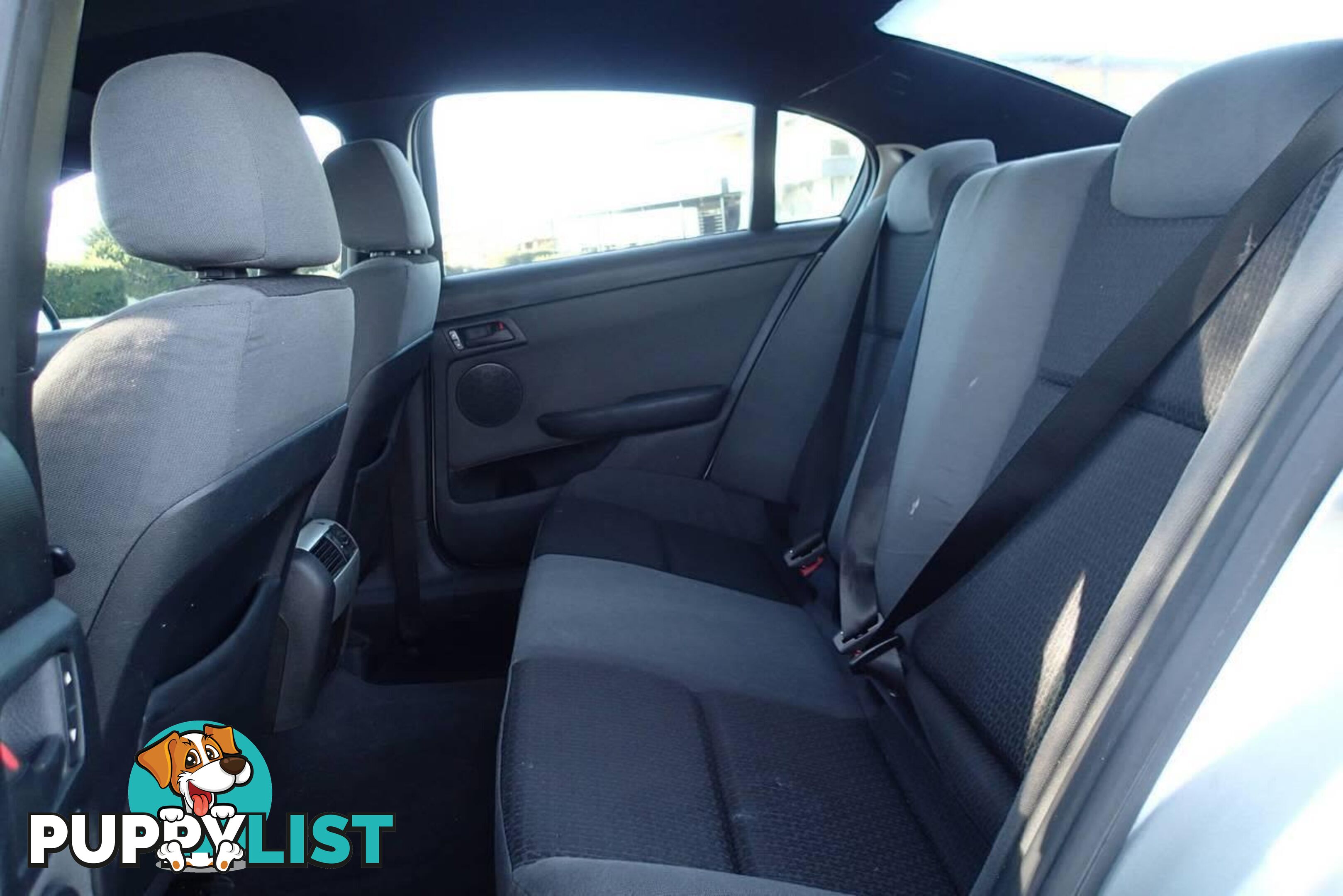 2011 HOLDEN COMMODORE OMEGA VE II WAGON, 4 DOORS, 5 SEATS