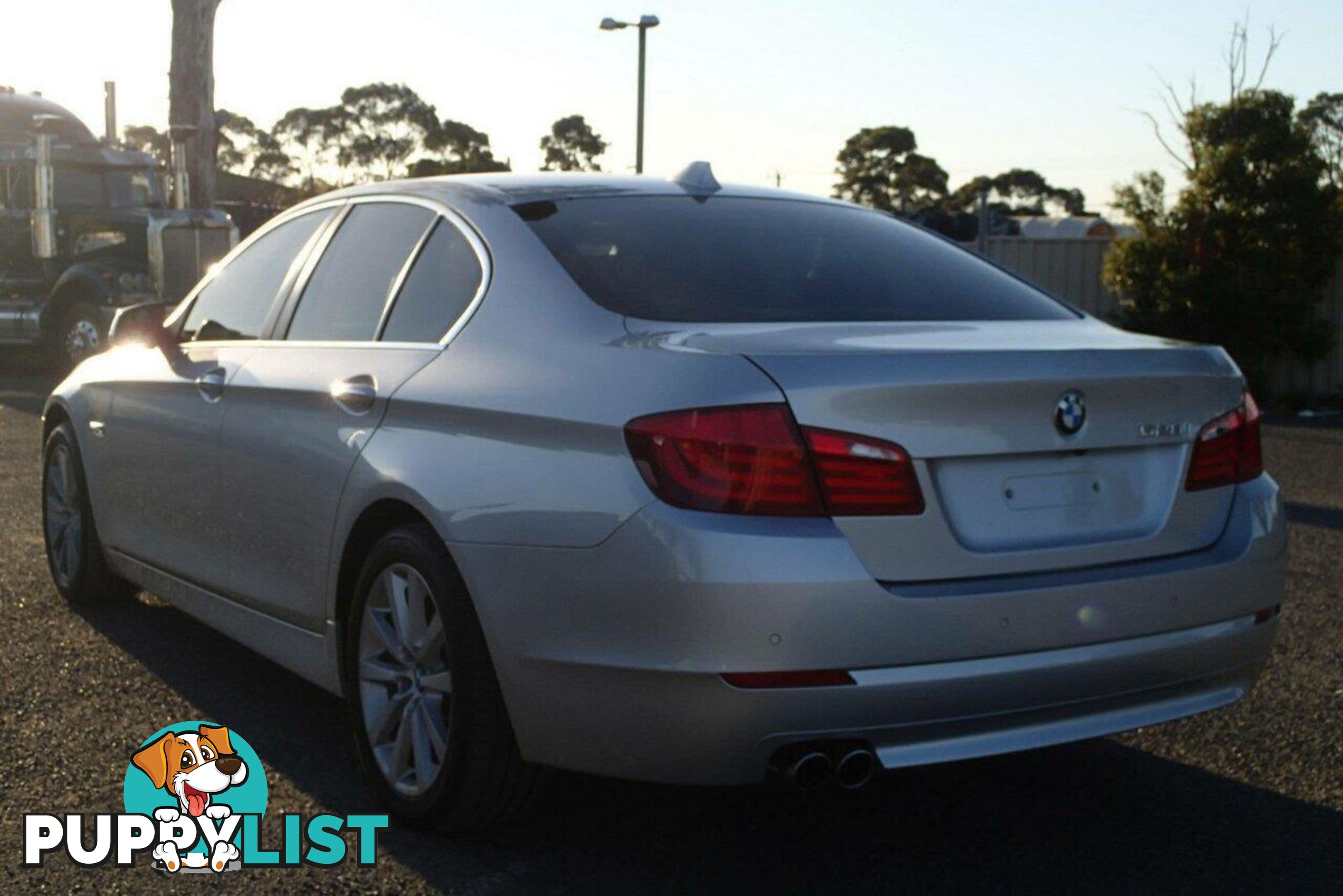 2011 BMW 528I  F10 MY11 SEDAN, 4 DOORS, 5 SEATS