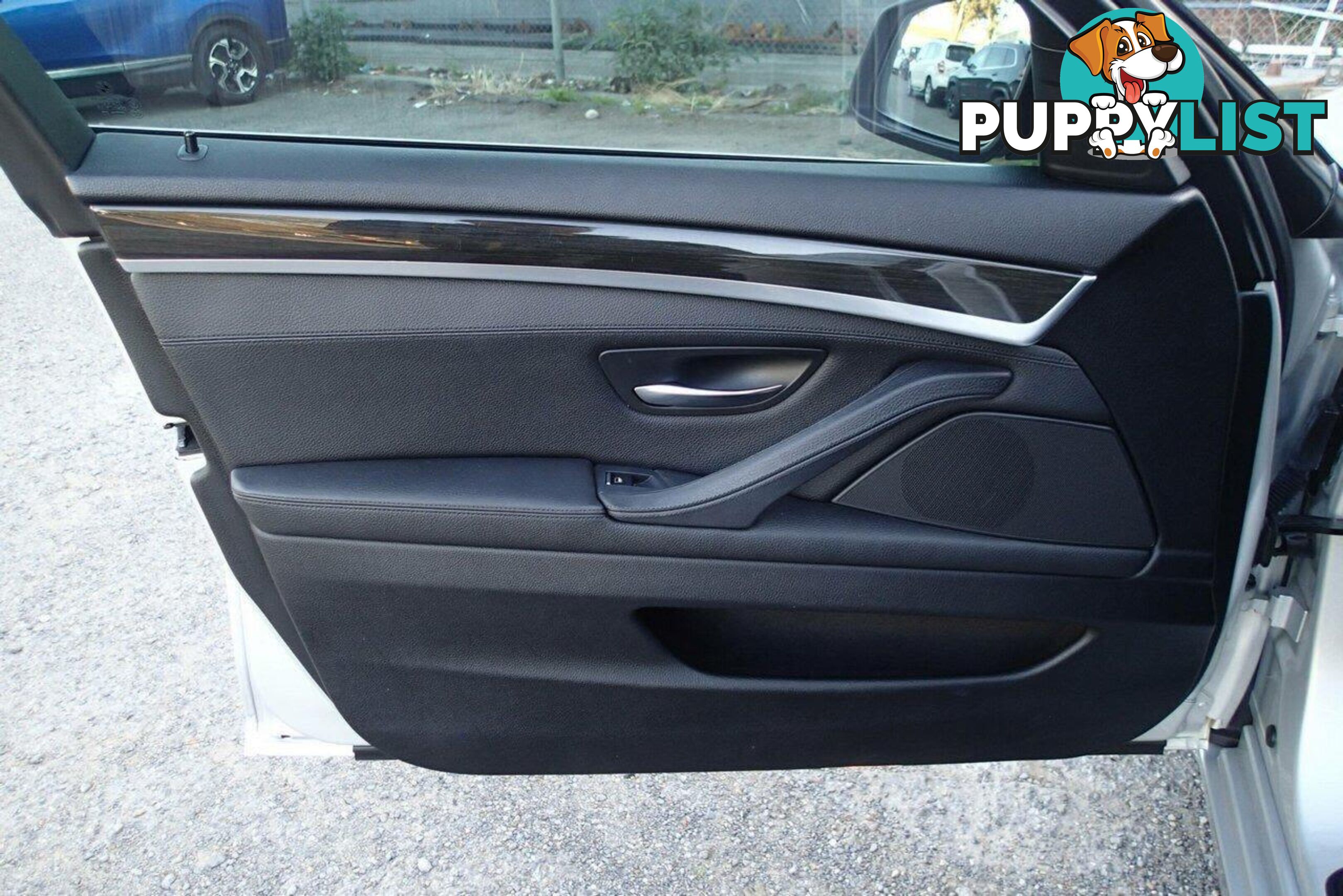2011 BMW 528I  F10 MY11 SEDAN, 4 DOORS, 5 SEATS