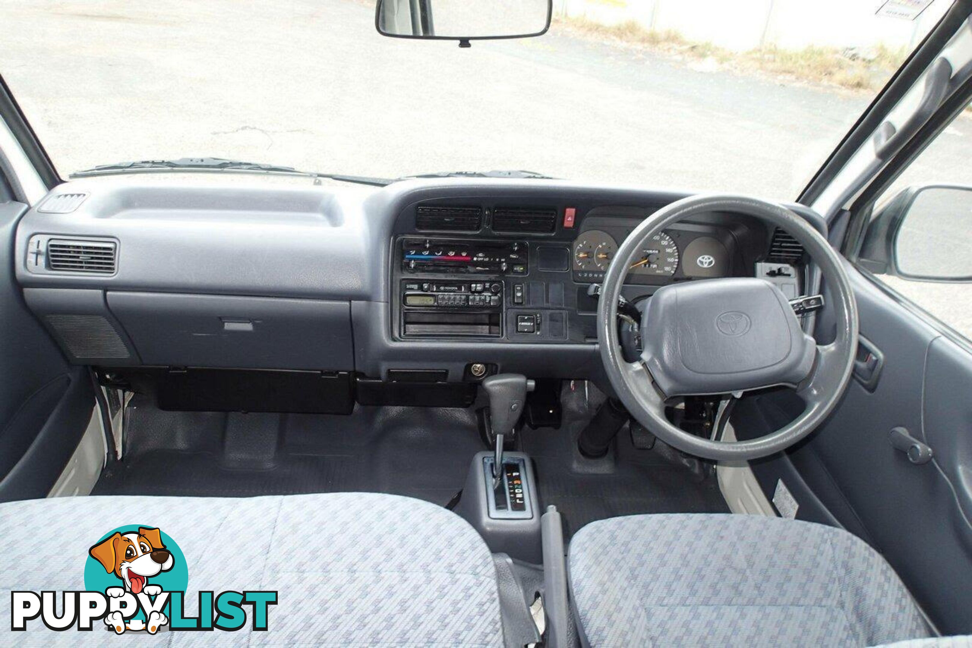 2001 TOYOTA HIACE COMMUTER RZH125R PEOPLE MOVER, 3 DOORS, 14 SEATS