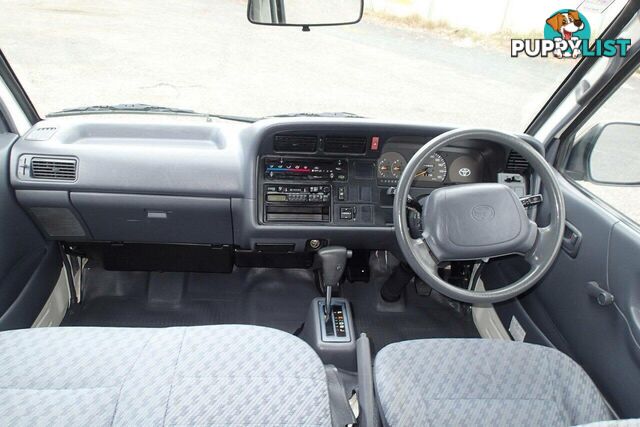 2001 TOYOTA HIACE COMMUTER RZH125R PEOPLE MOVER, 3 DOORS, 14 SEATS