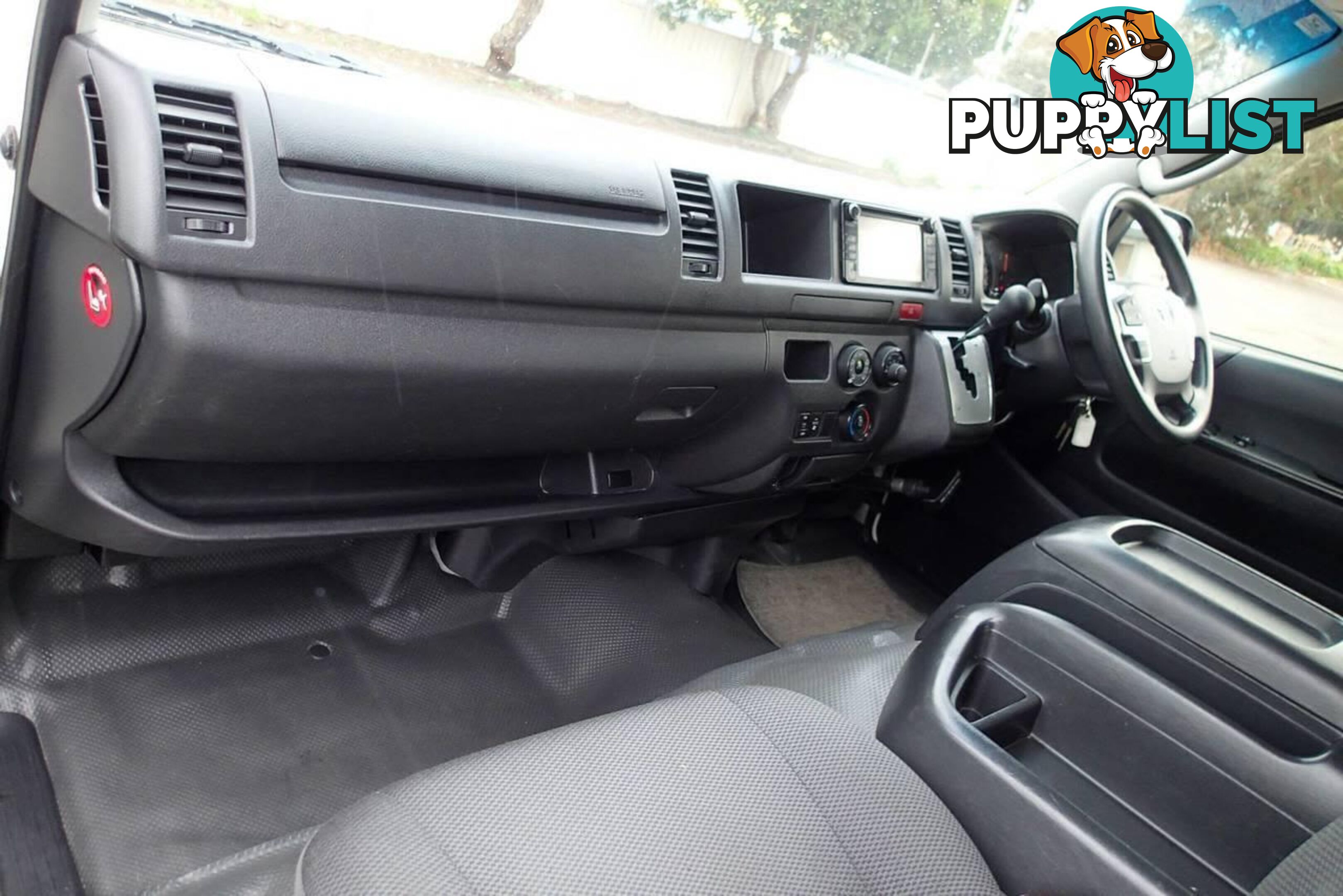 2018 TOYOTA HIACE COMMUTER TRH223R MY16 PEOPLE MOVER, 3 DOORS, 14 SEATS