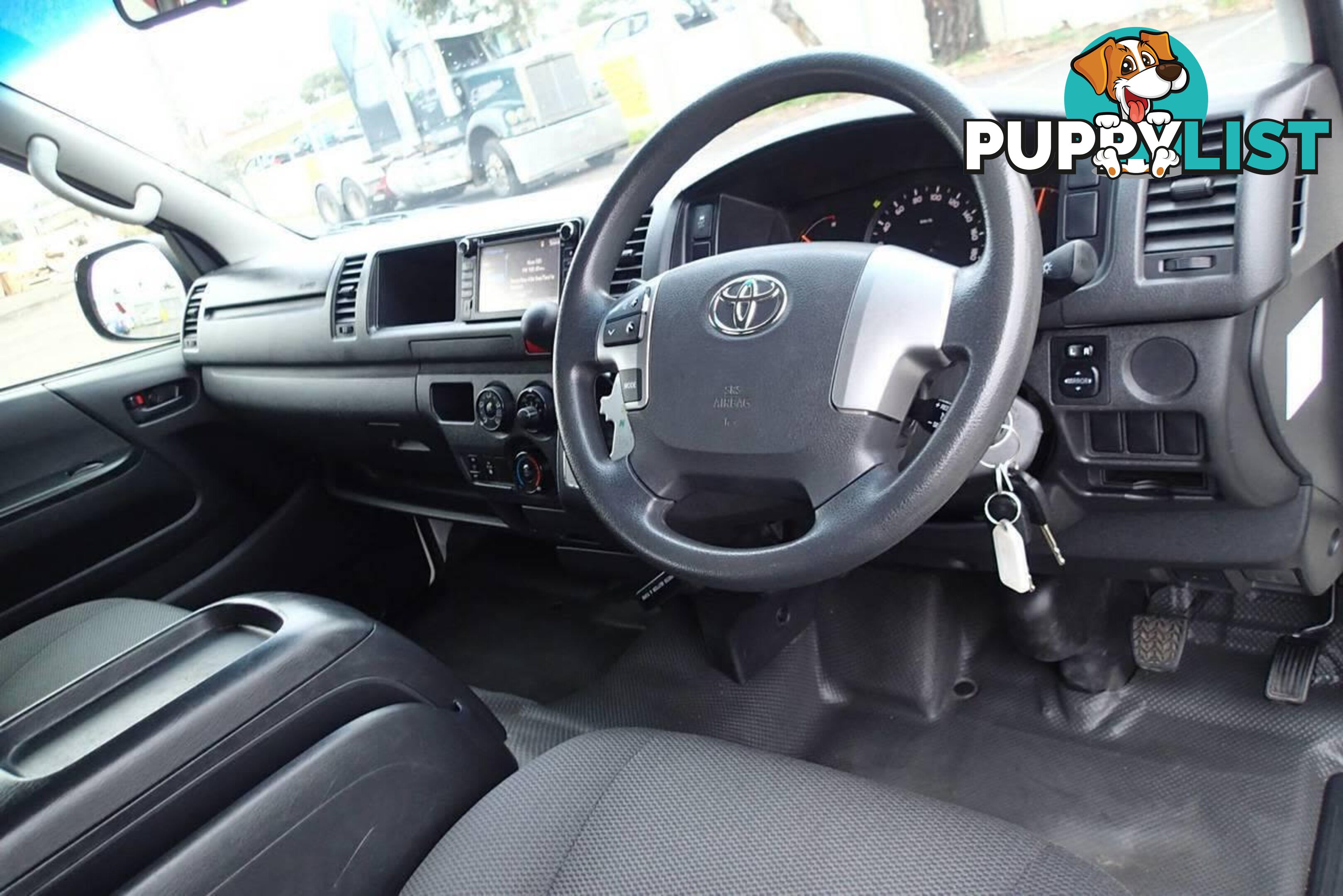 2018 TOYOTA HIACE COMMUTER TRH223R MY16 PEOPLE MOVER, 3 DOORS, 14 SEATS