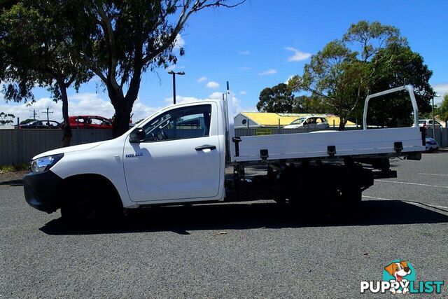 2017 TOYOTA HILUX WORKMATE GUN122R UTE TRAY, 2 DOORS, 2 SEATS