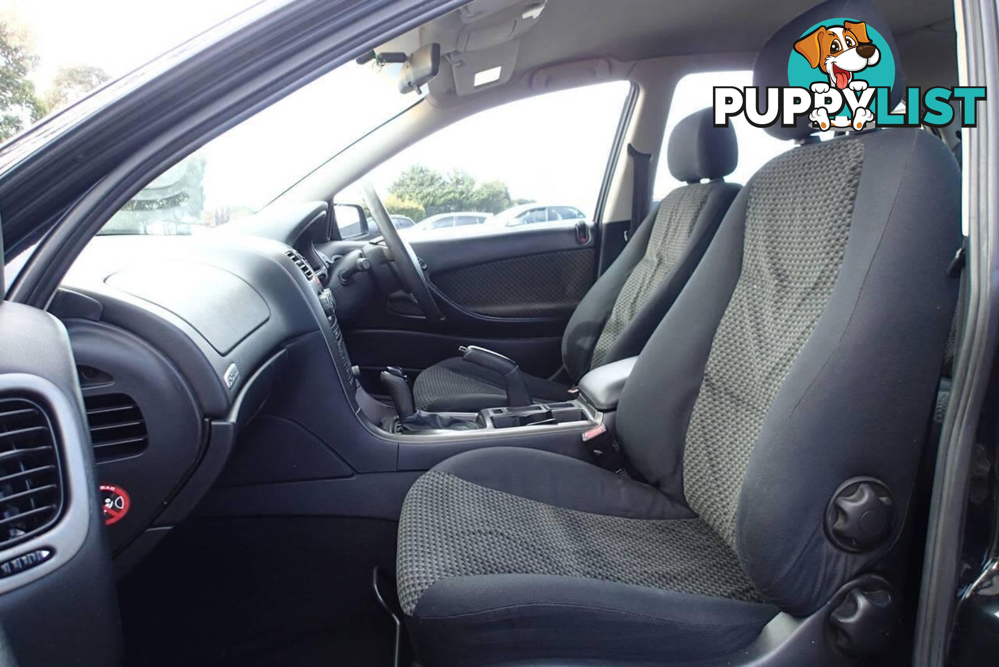 2004 HOLDEN COMMODORE EXECUTIVE VYII SEDAN, 4 DOORS, 5 SEATS