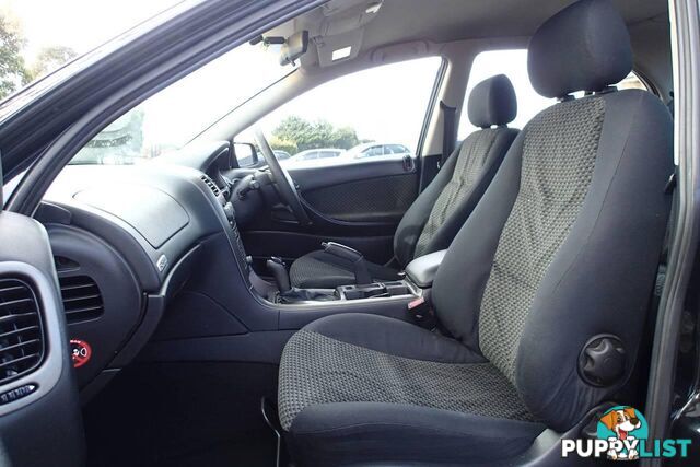 2004 HOLDEN COMMODORE EXECUTIVE VYII SEDAN, 4 DOORS, 5 SEATS