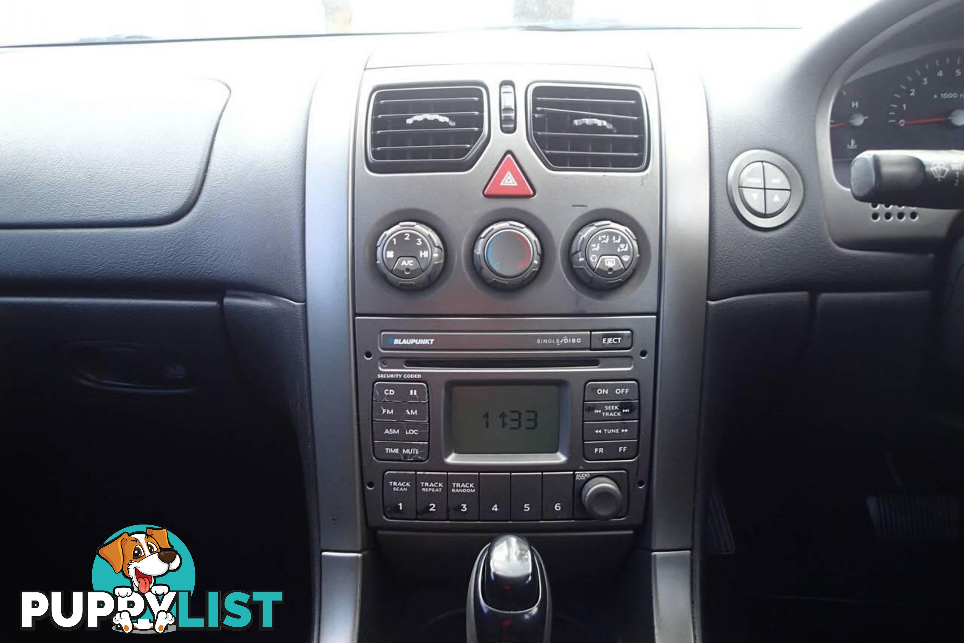 2004 HOLDEN COMMODORE EXECUTIVE VYII SEDAN, 4 DOORS, 5 SEATS