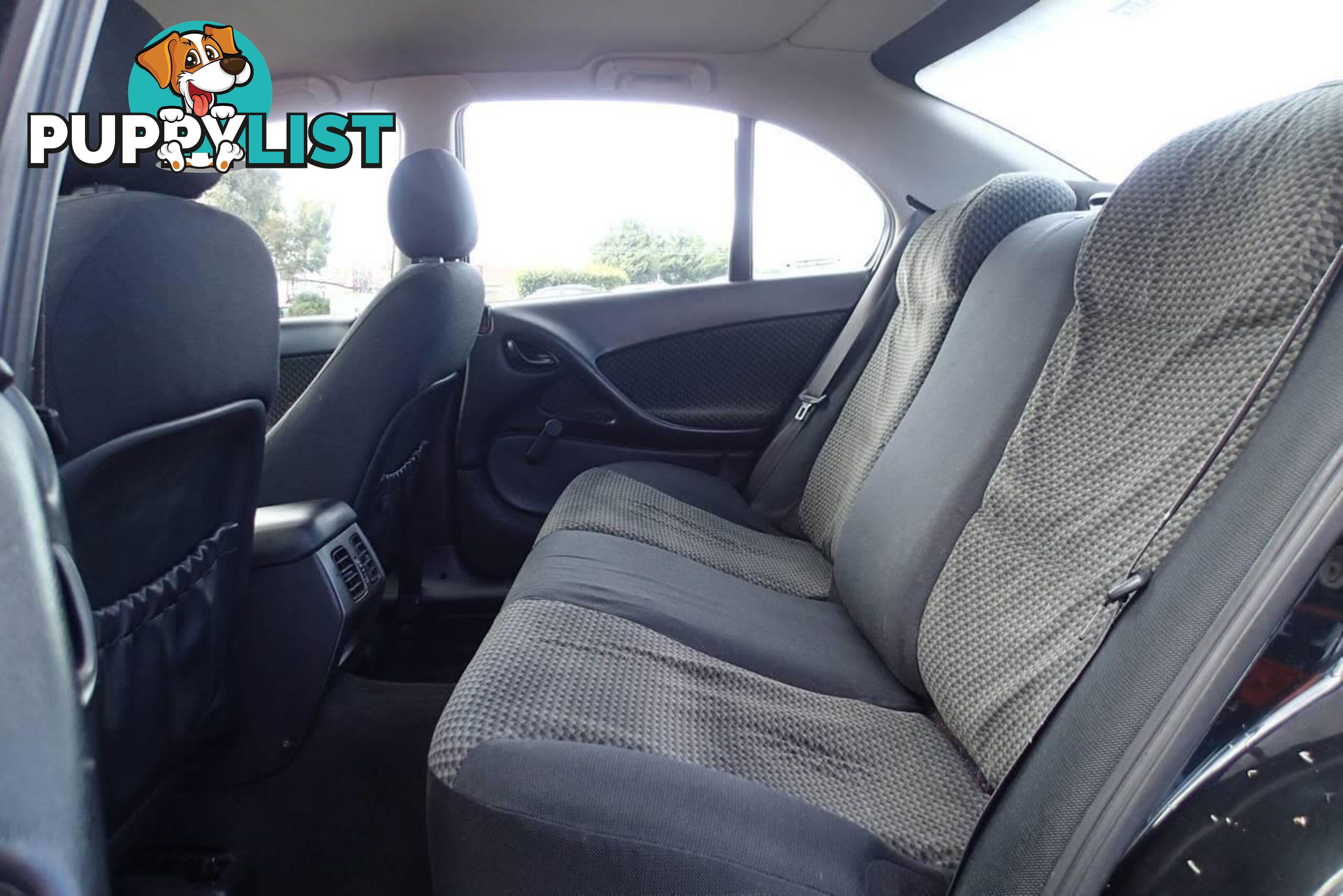 2004 HOLDEN COMMODORE EXECUTIVE VYII SEDAN, 4 DOORS, 5 SEATS