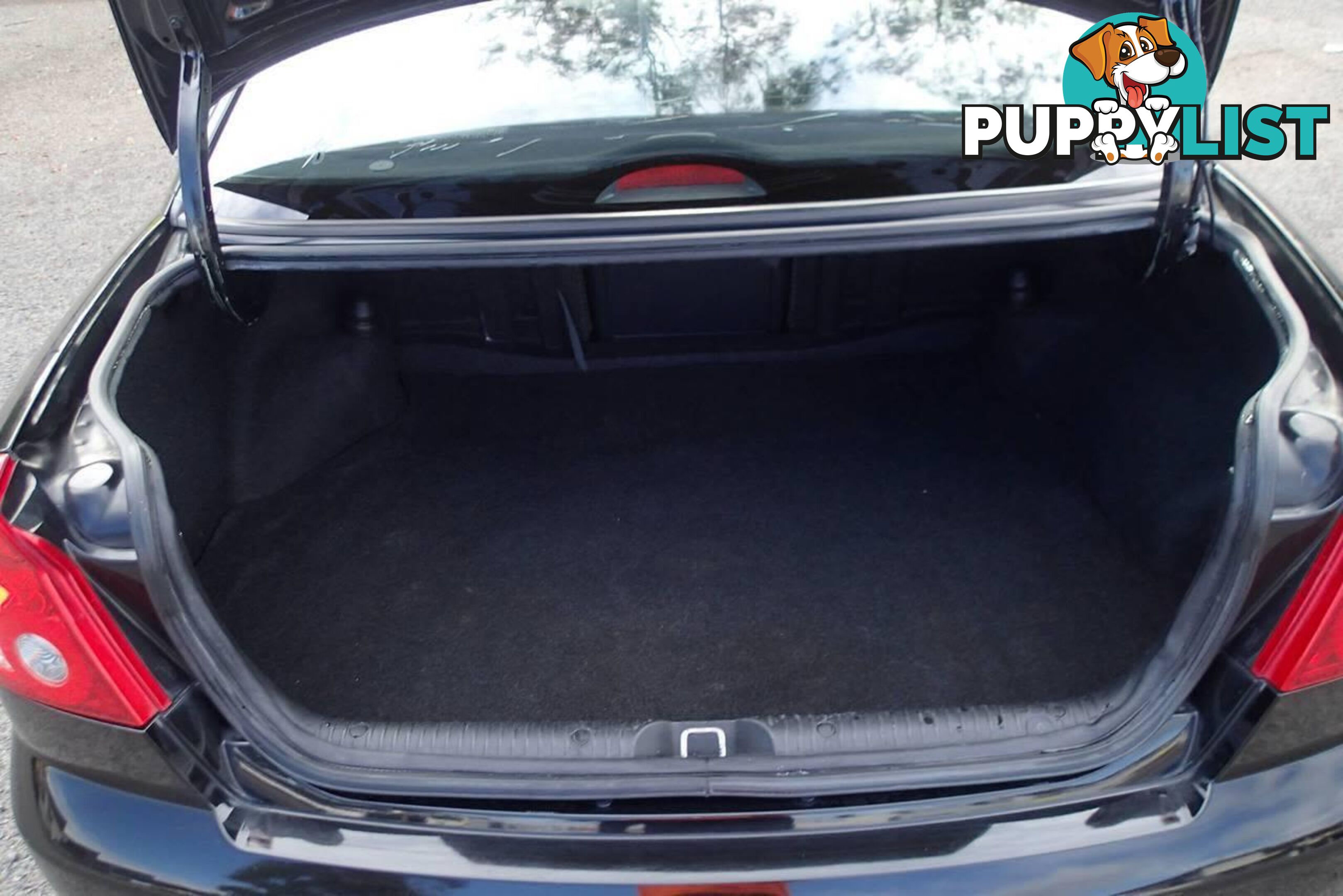 2004 HOLDEN COMMODORE EXECUTIVE VYII SEDAN, 4 DOORS, 5 SEATS