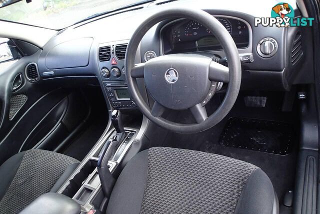 2004 HOLDEN COMMODORE EXECUTIVE VYII SEDAN, 4 DOORS, 5 SEATS