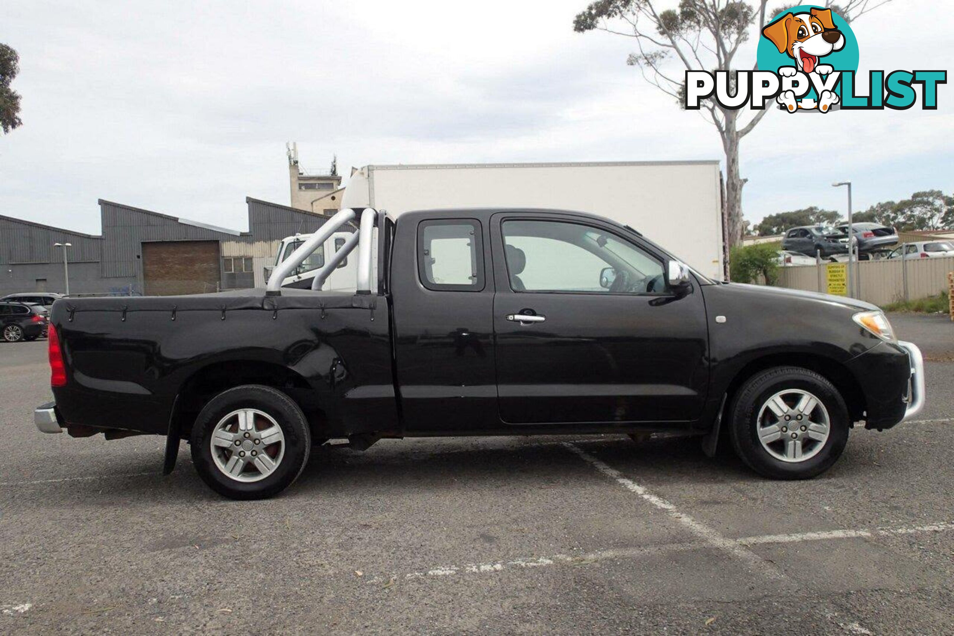 2005 TOYOTA HILUX SR GGN15R UTE TRAY, 4 DOORS, 5 SEATS