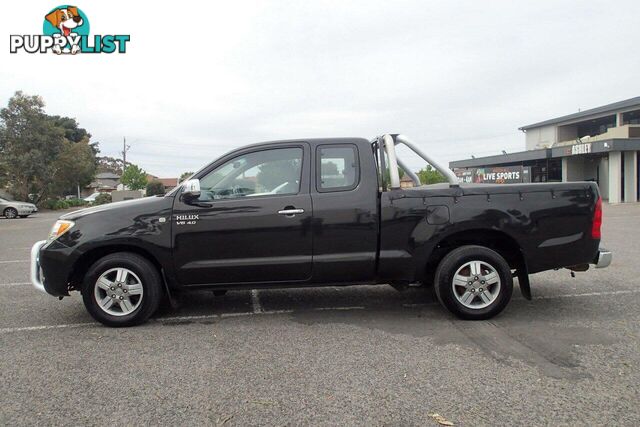 2005 TOYOTA HILUX SR GGN15R UTE TRAY, 4 DOORS, 5 SEATS