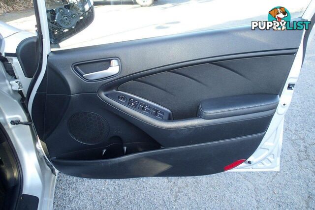 2015 KIA CERATO S YD MY15 HATCH, 5 DOORS, 5 SEATS