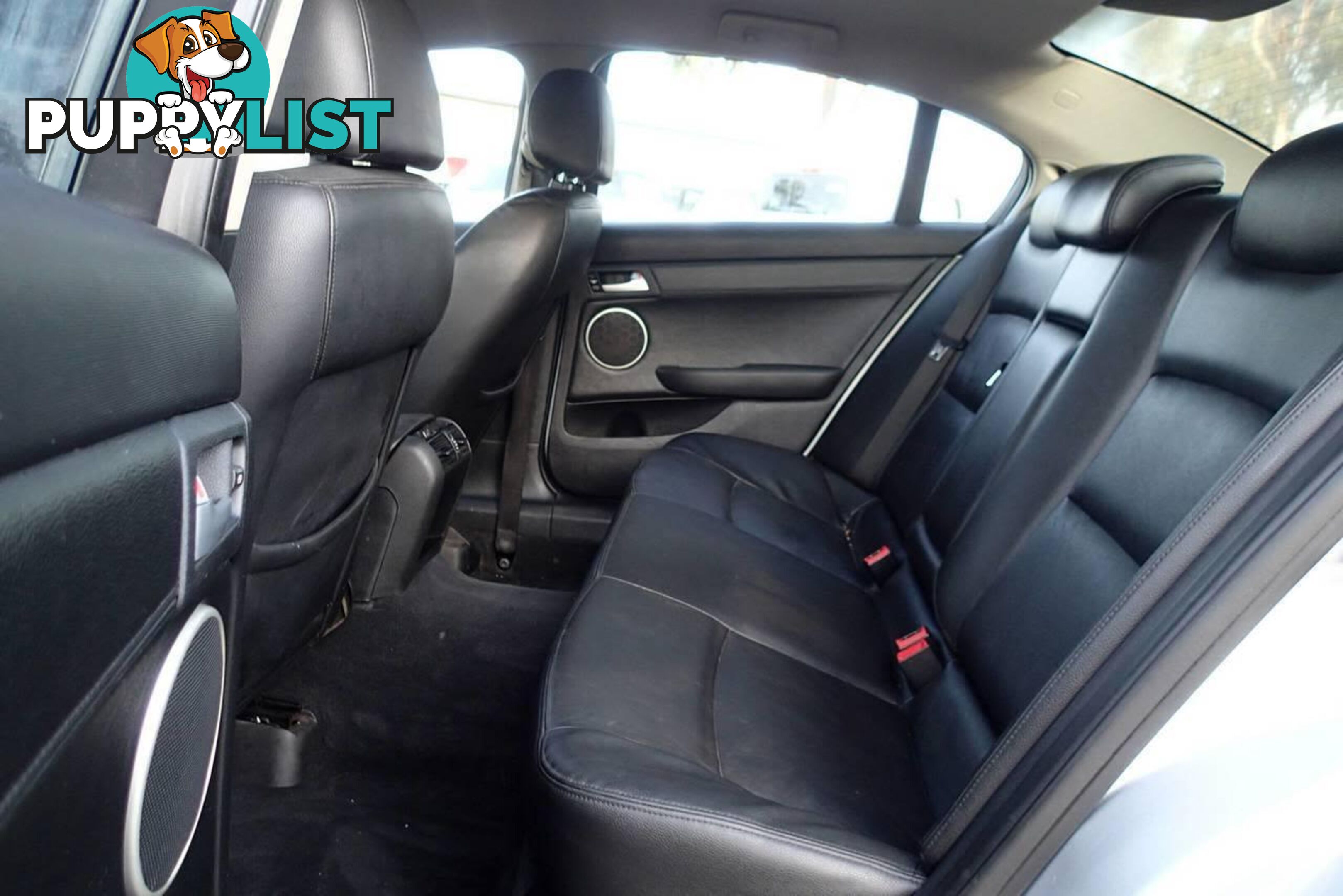 2011 HOLDEN COMMODORE BERLINA INTERNATIONAL VE II SEDAN, 4 DOORS, 5 SEATS