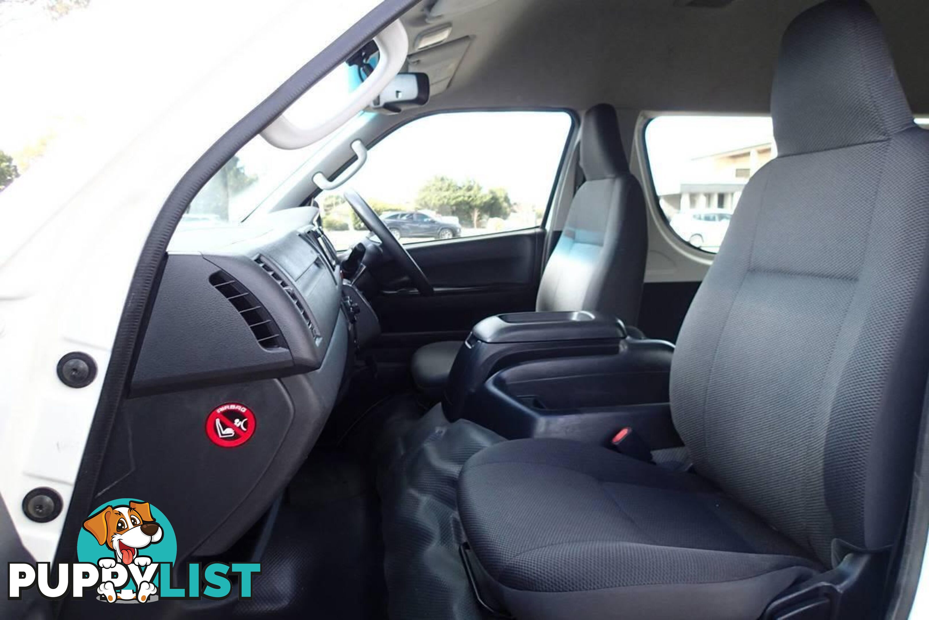 2017 TOYOTA HIACE COMMUTER TRH223R MY16 PEOPLE MOVER, 3 DOORS, 14 SEATS