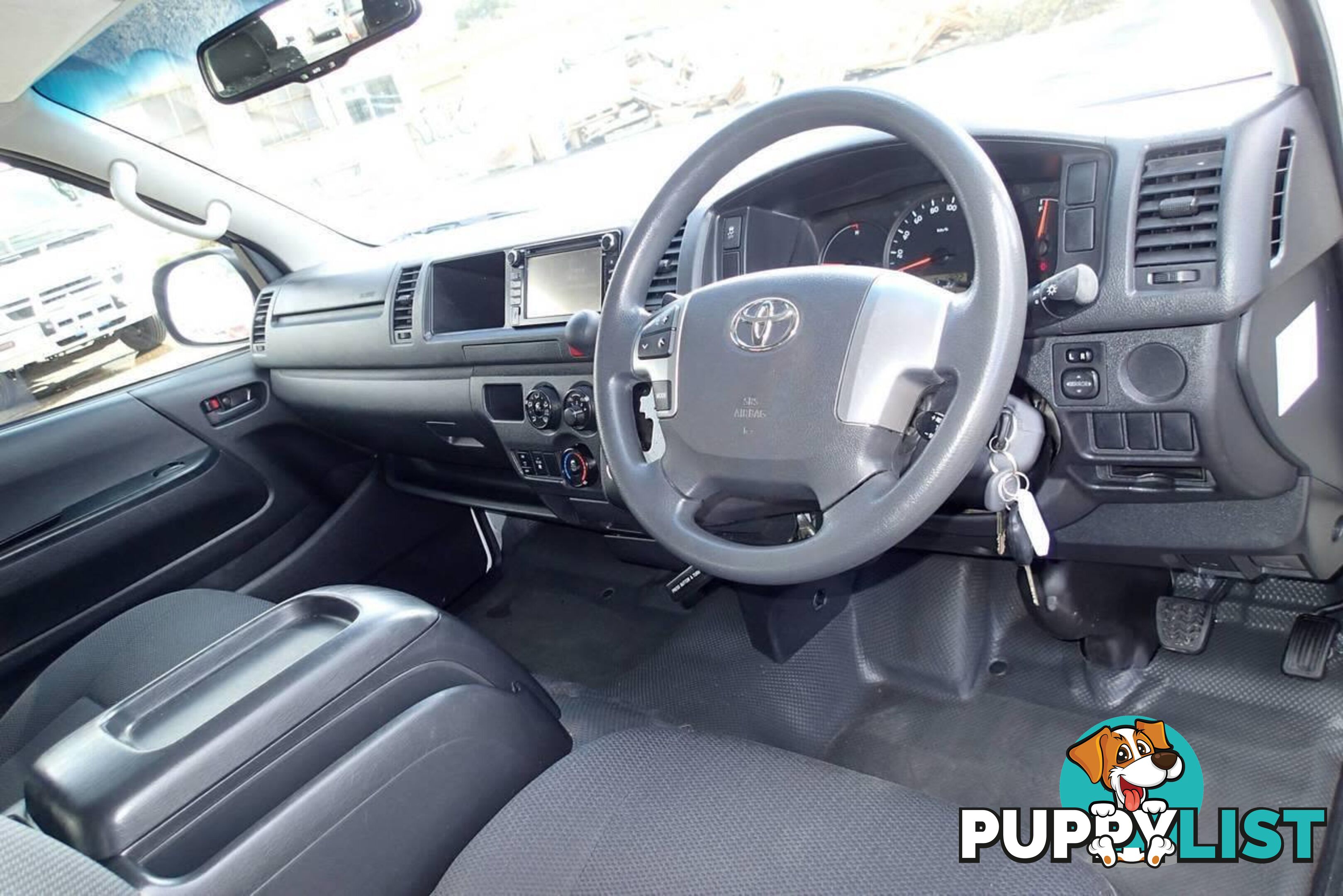 2017 TOYOTA HIACE COMMUTER TRH223R MY16 PEOPLE MOVER, 3 DOORS, 14 SEATS