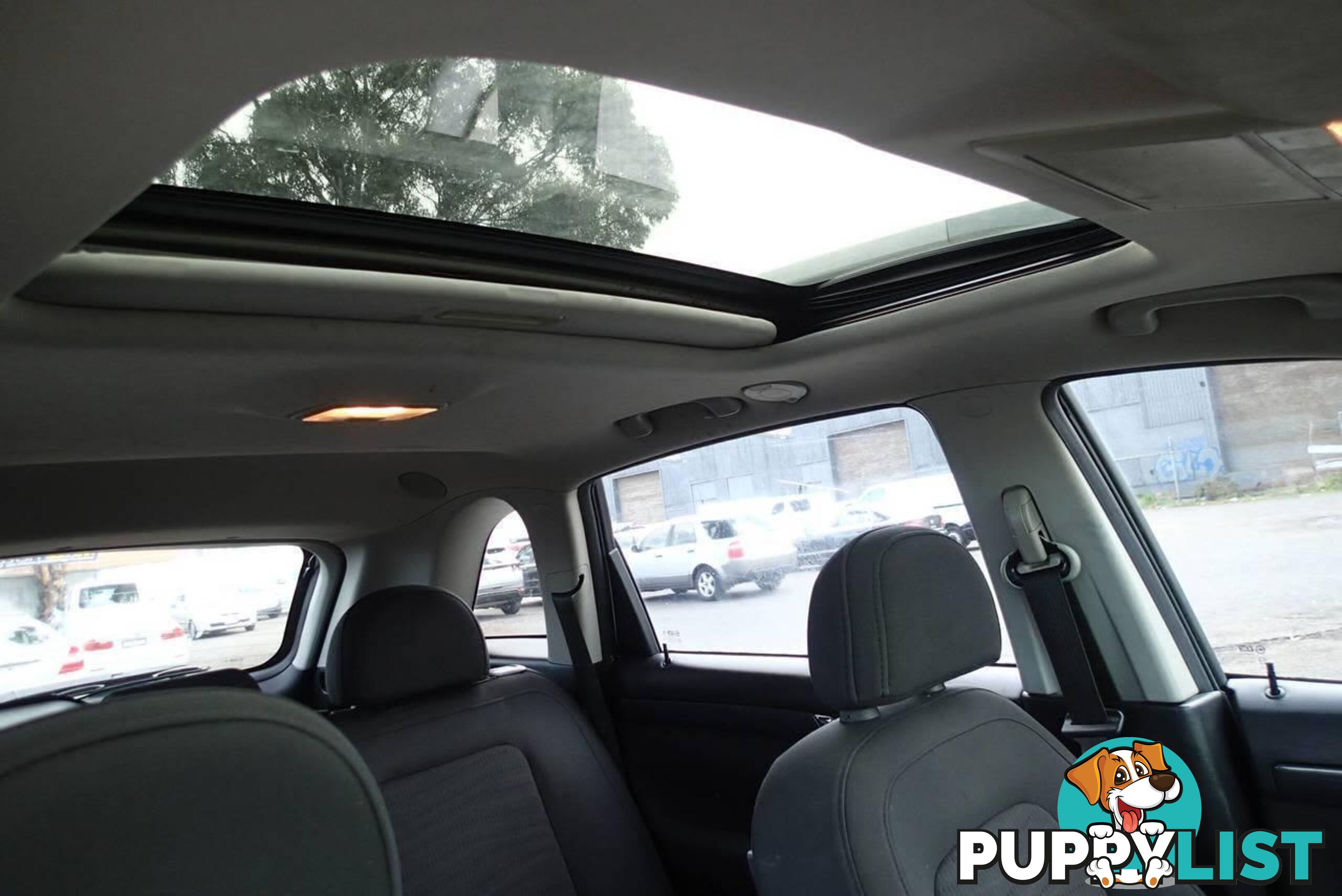 2011 HOLDEN CAPTIVA 5 (FWD) CG SERIES II SUV, 4 DOORS, 5 SEATS