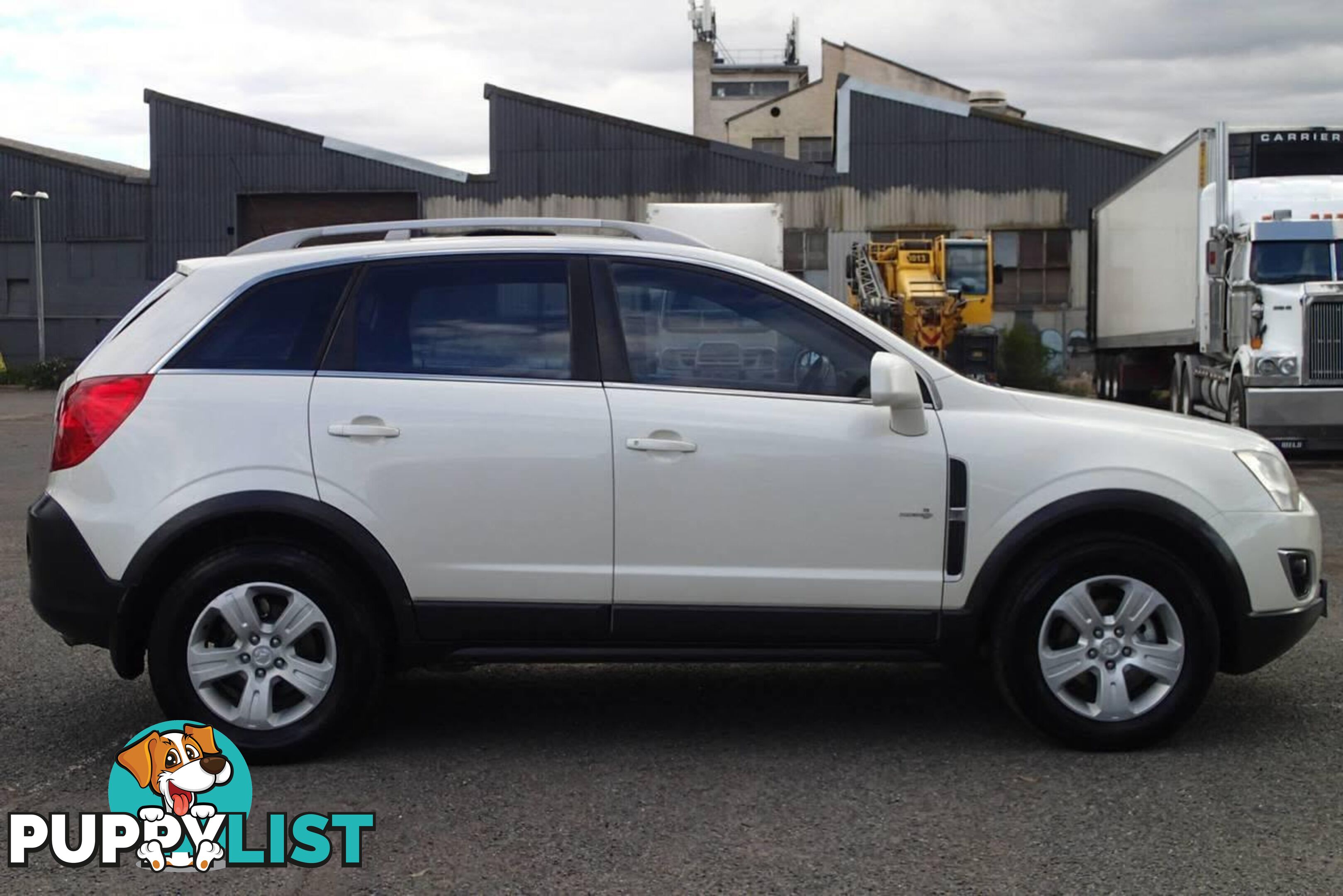 2011 HOLDEN CAPTIVA 5 (FWD) CG SERIES II SUV, 4 DOORS, 5 SEATS