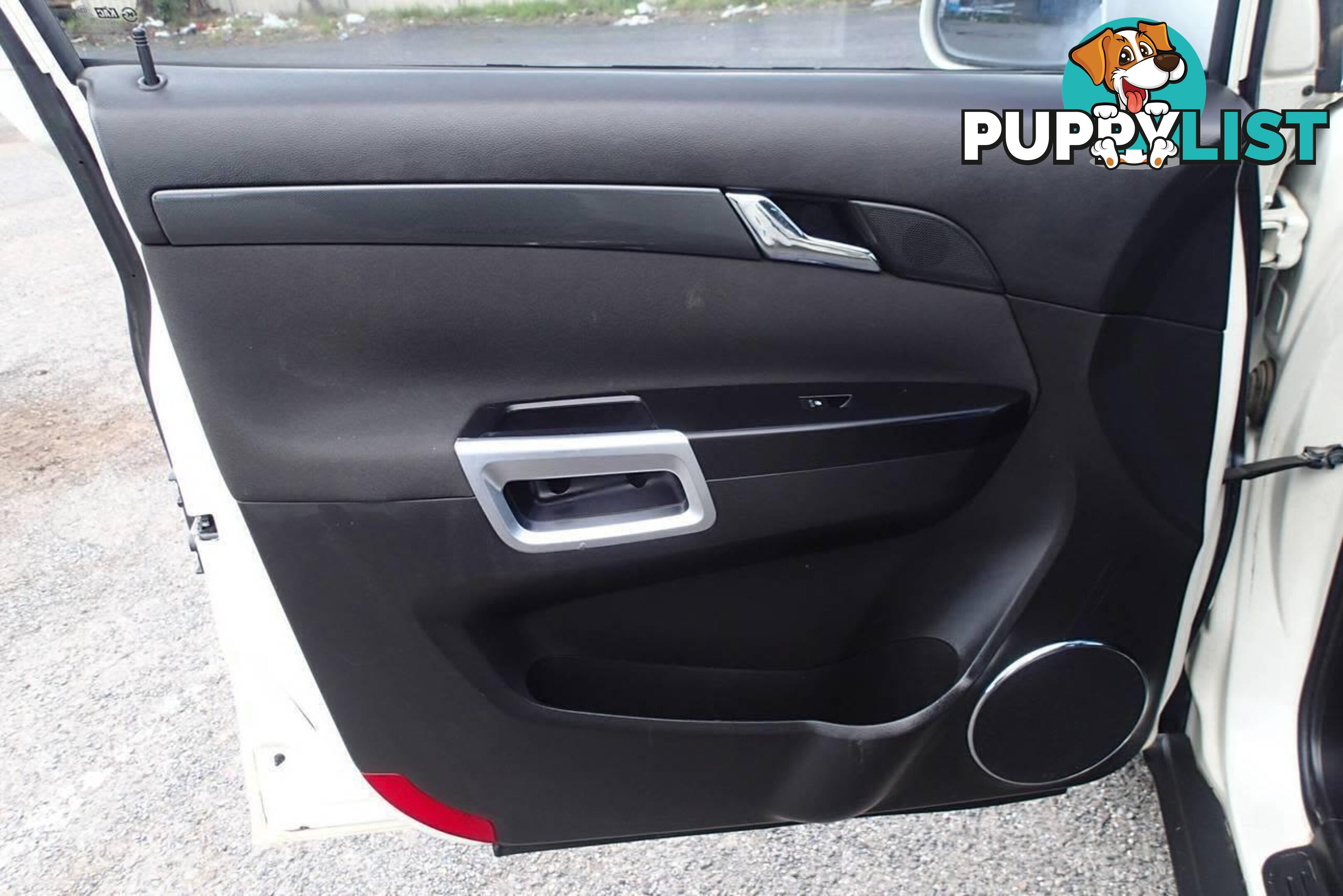 2011 HOLDEN CAPTIVA 5 (FWD) CG SERIES II SUV, 4 DOORS, 5 SEATS