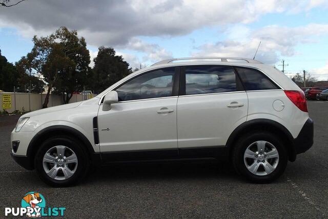 2011 HOLDEN CAPTIVA 5 (FWD) CG SERIES II SUV, 4 DOORS, 5 SEATS