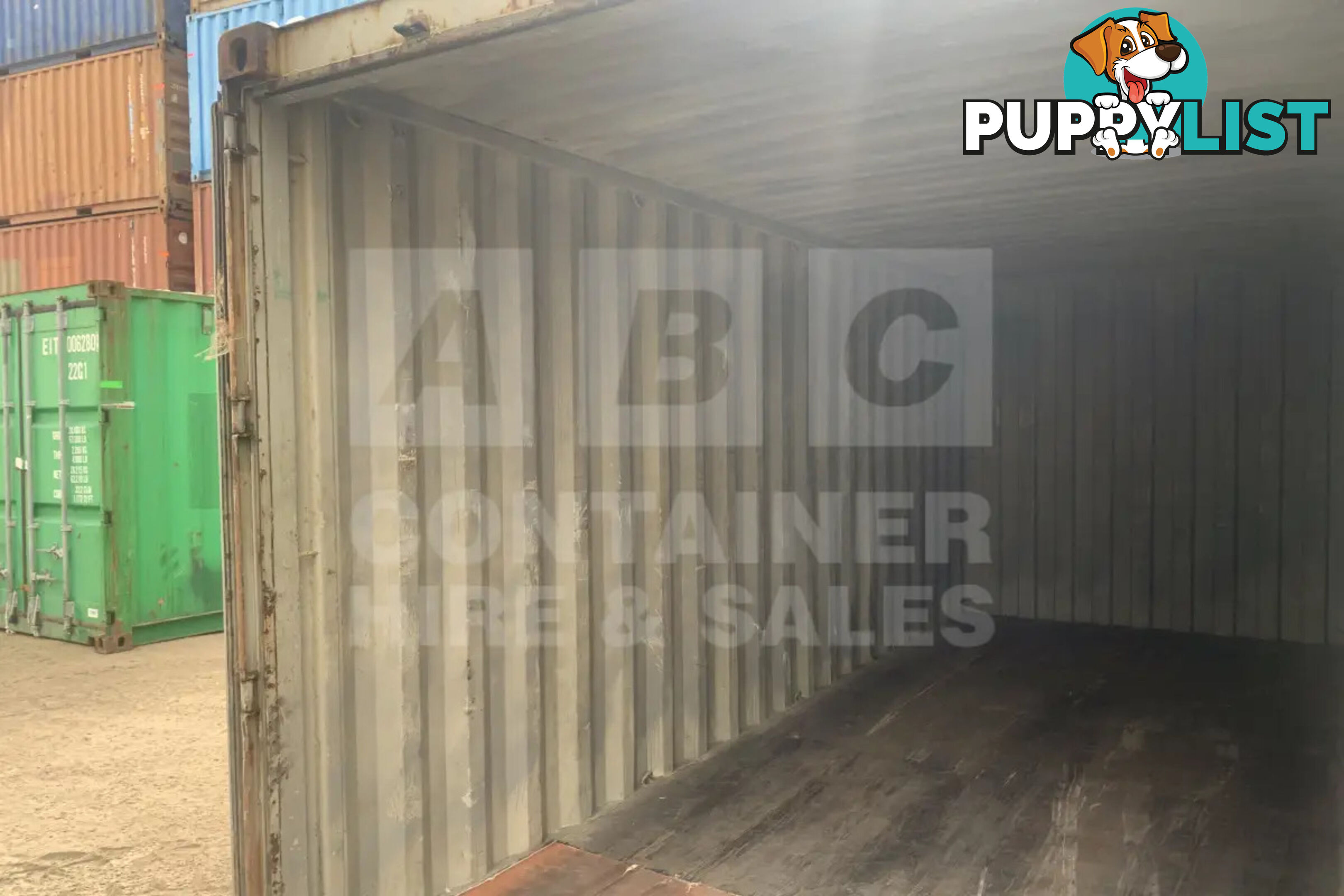 20' STANDARD HEIGHT SHIPPING CONTAINER - in Brisbane