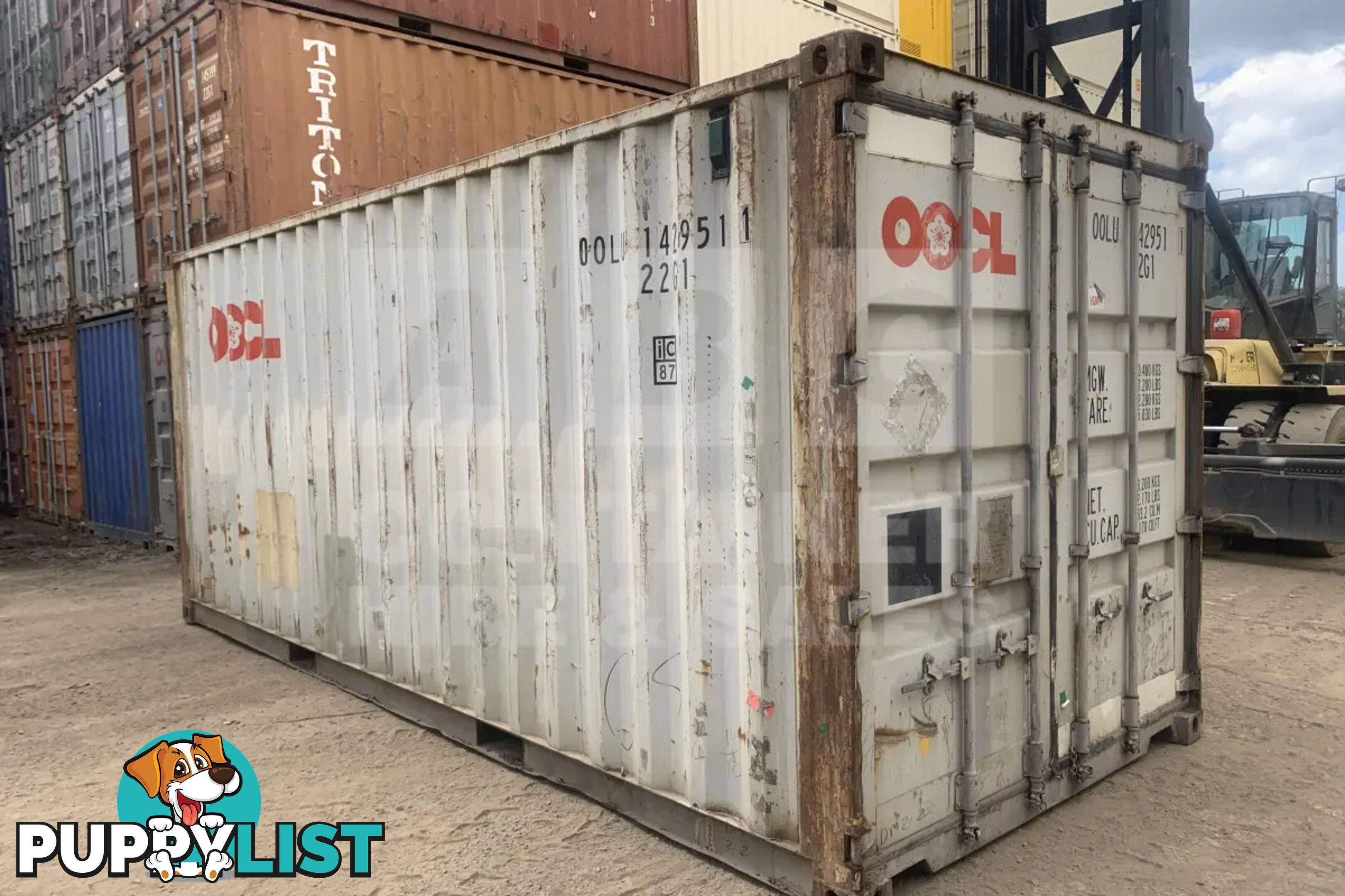 20' STANDARD HEIGHT SHIPPING CONTAINER - in Brisbane