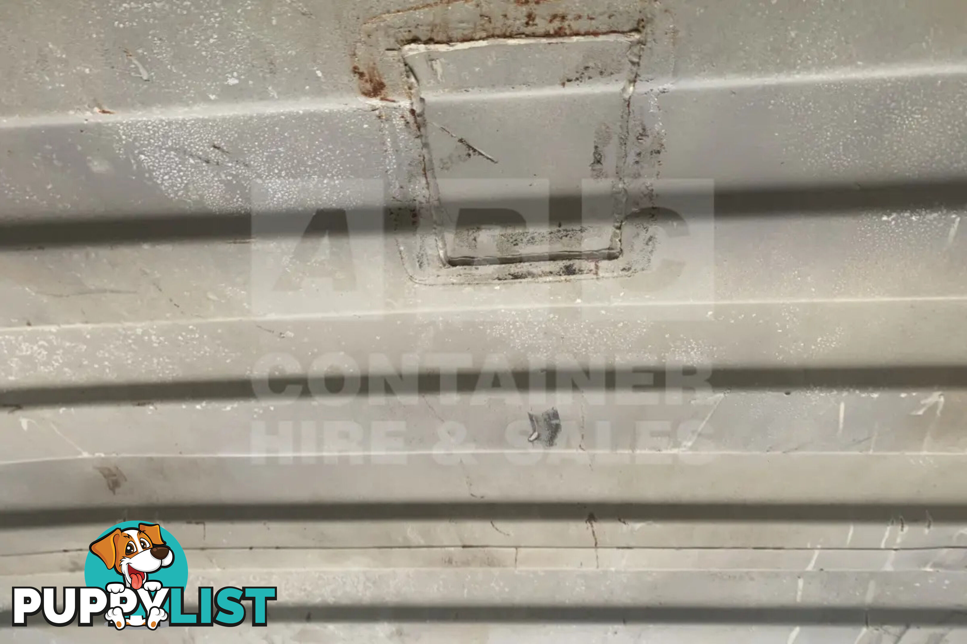20' STANDARD HEIGHT SHIPPING CONTAINER - in Brisbane
