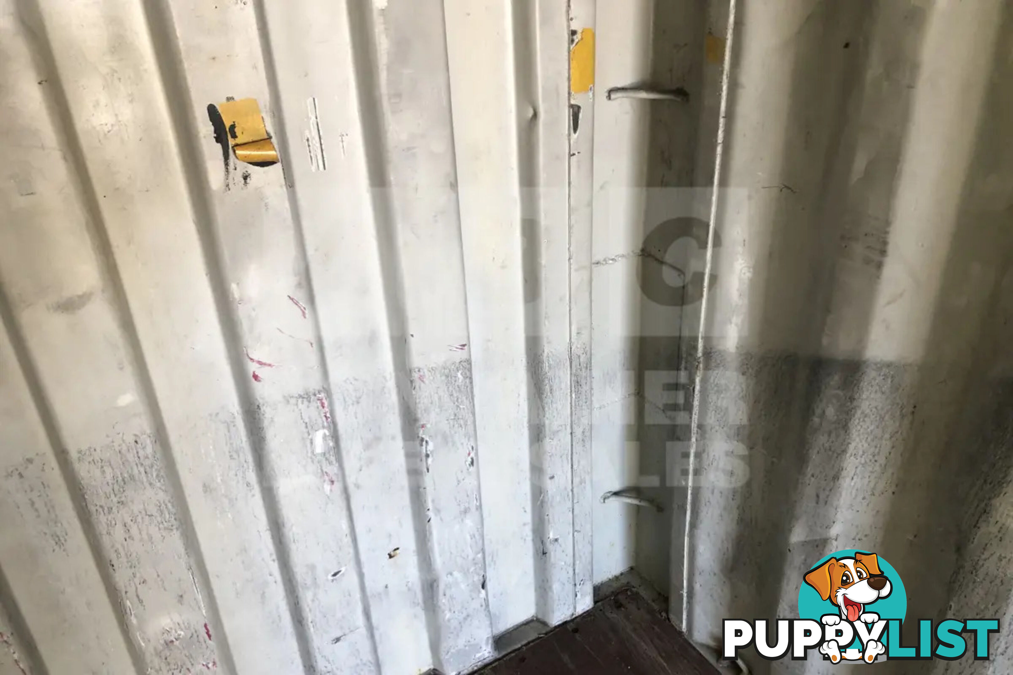 20' STANDARD HEIGHT SHIPPING CONTAINER