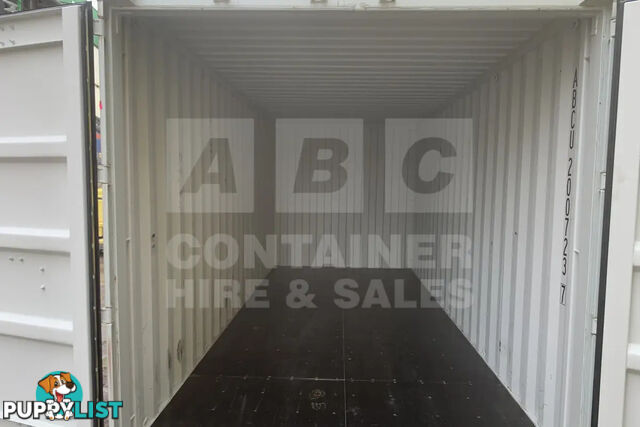 20' STANDARD HEIGHT SHIPPING CONTAINER - in Emerald