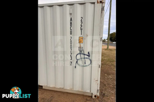 20' STANDARD HEIGHT SHIPPING CONTAINER - in Emerald