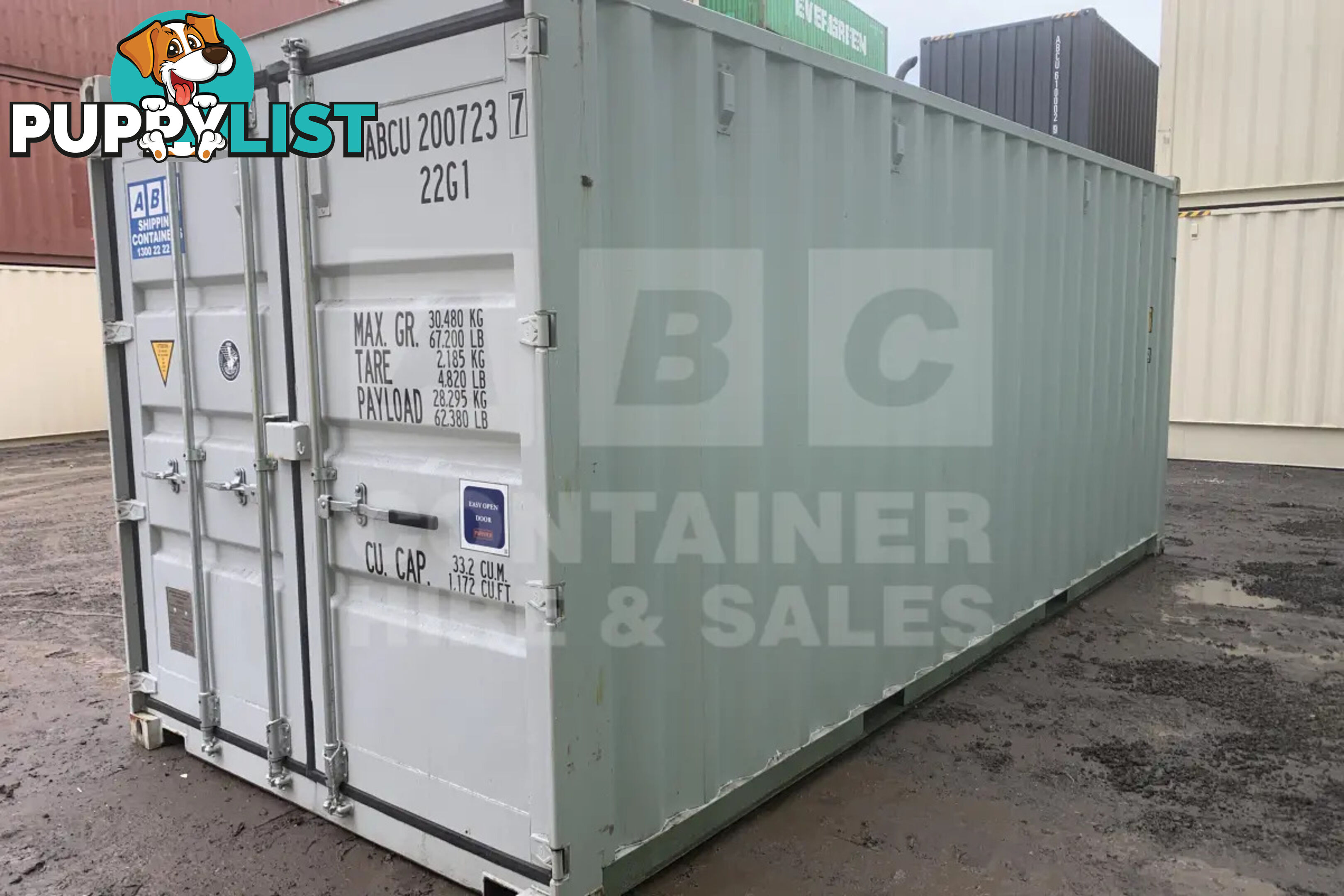 20' STANDARD HEIGHT SHIPPING CONTAINER - in Emerald