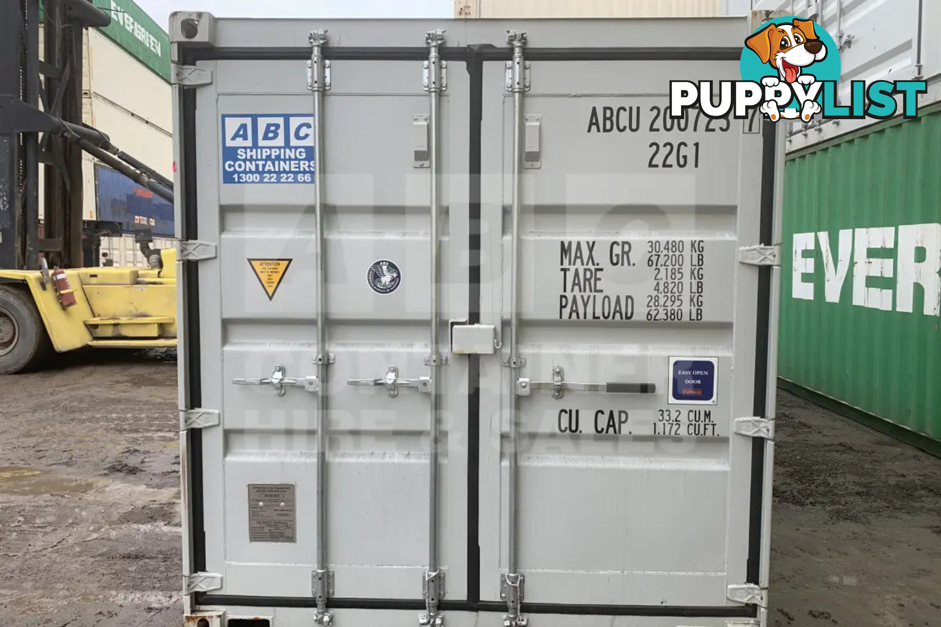 20' STANDARD HEIGHT SHIPPING CONTAINER - in Emerald
