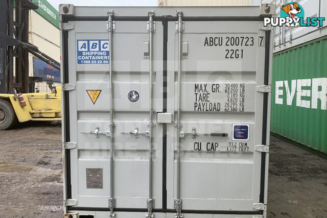 20' STANDARD HEIGHT SHIPPING CONTAINER - in Emerald