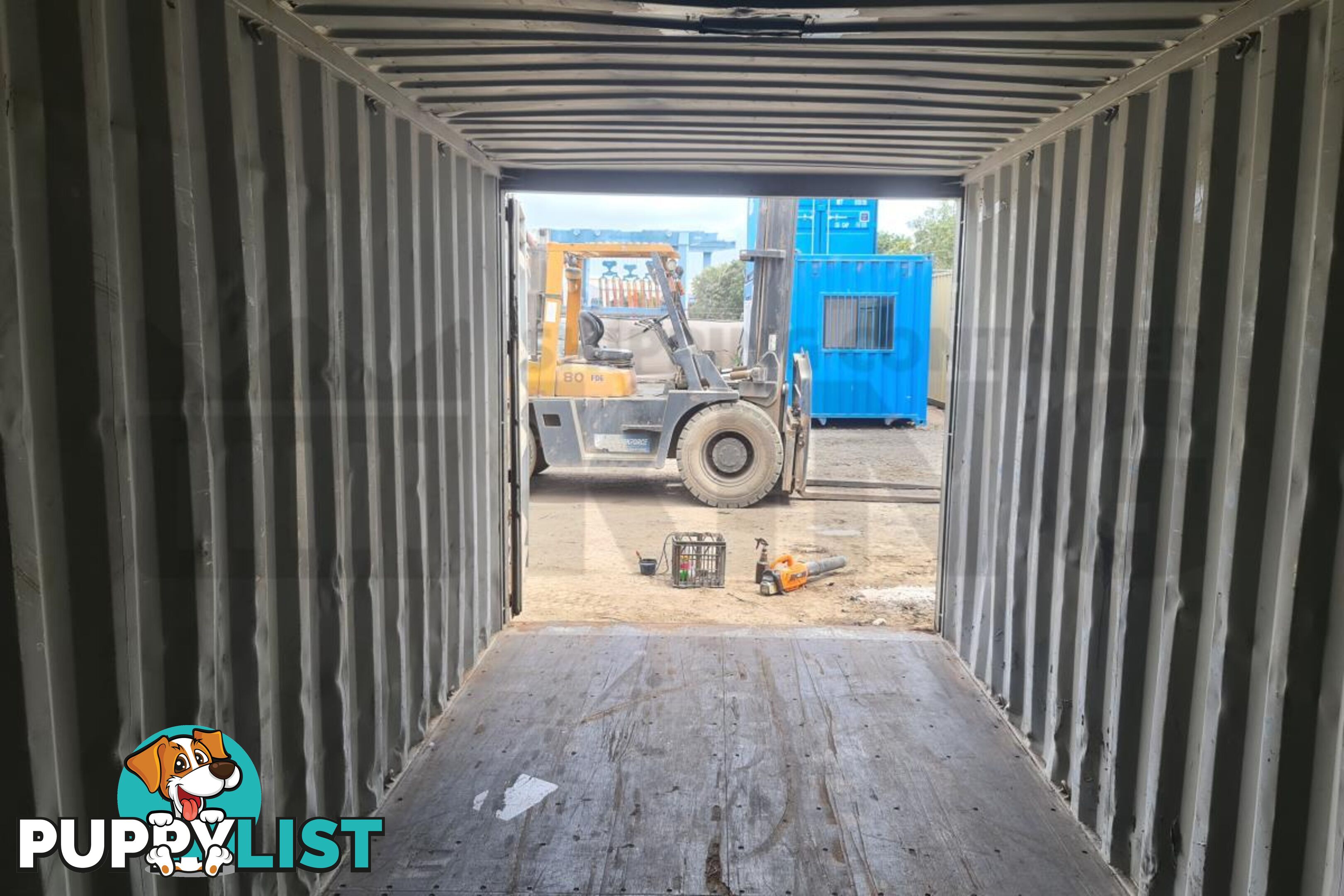 20' STANDARD HEIGHT SHIPPING CONTAINER - in Toowoomba