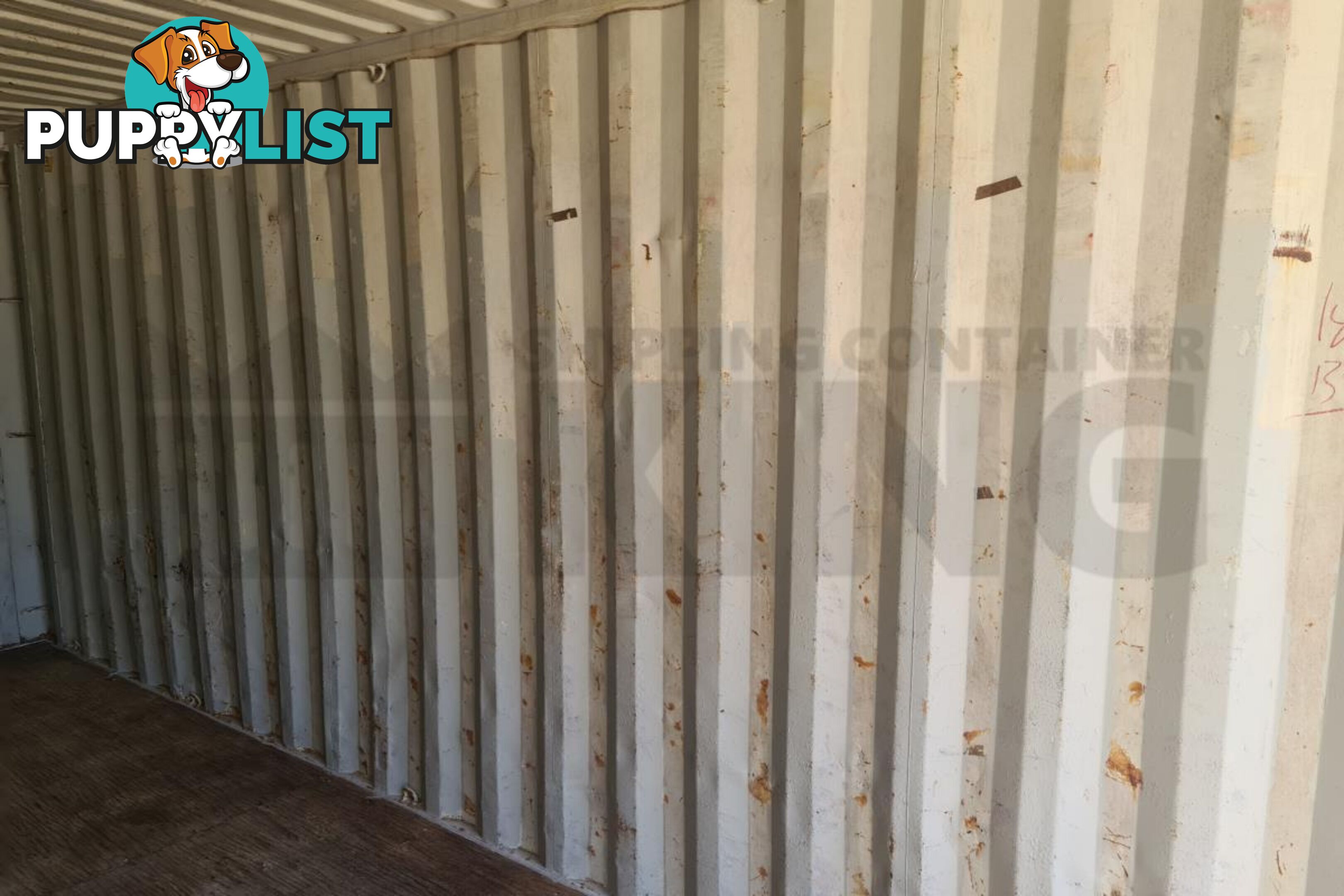 20' STANDARD HEIGHT SHIPPING CONTAINER - in Brisbane