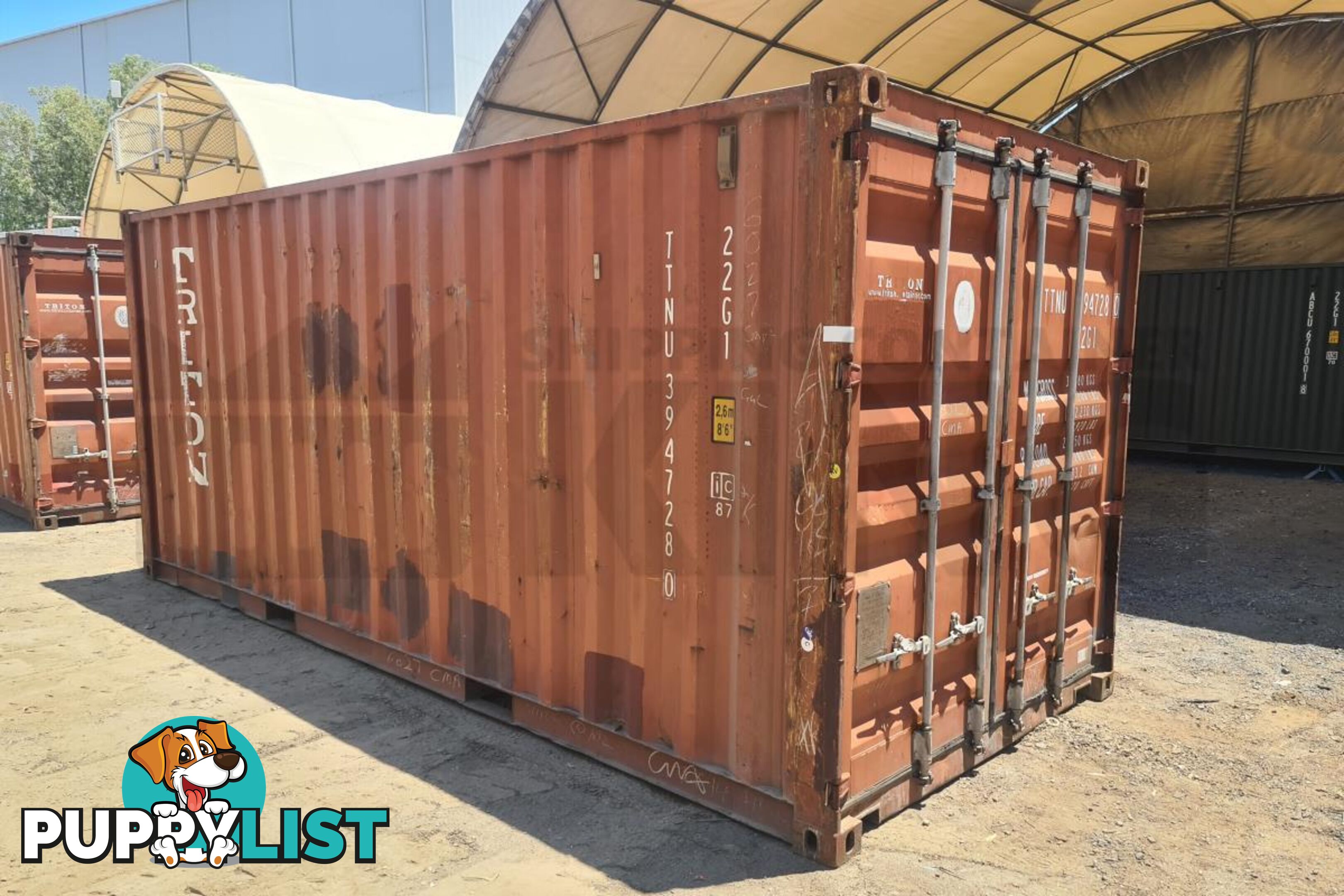 20' STANDARD HEIGHT SHIPPING CONTAINER - in Brisbane