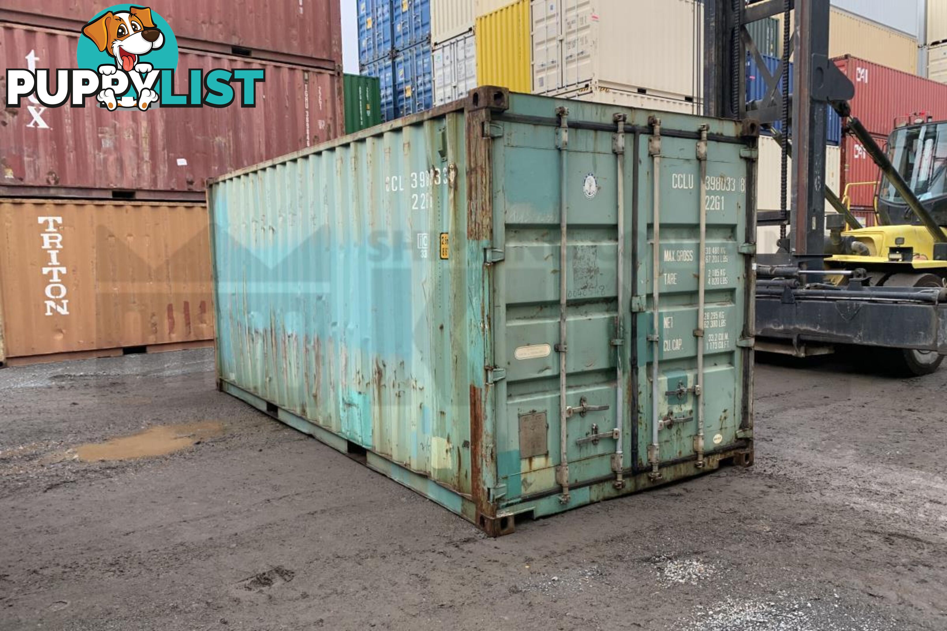 20' STANDARD HEIGHT SHIPPING CONTAINER - in Brisbane