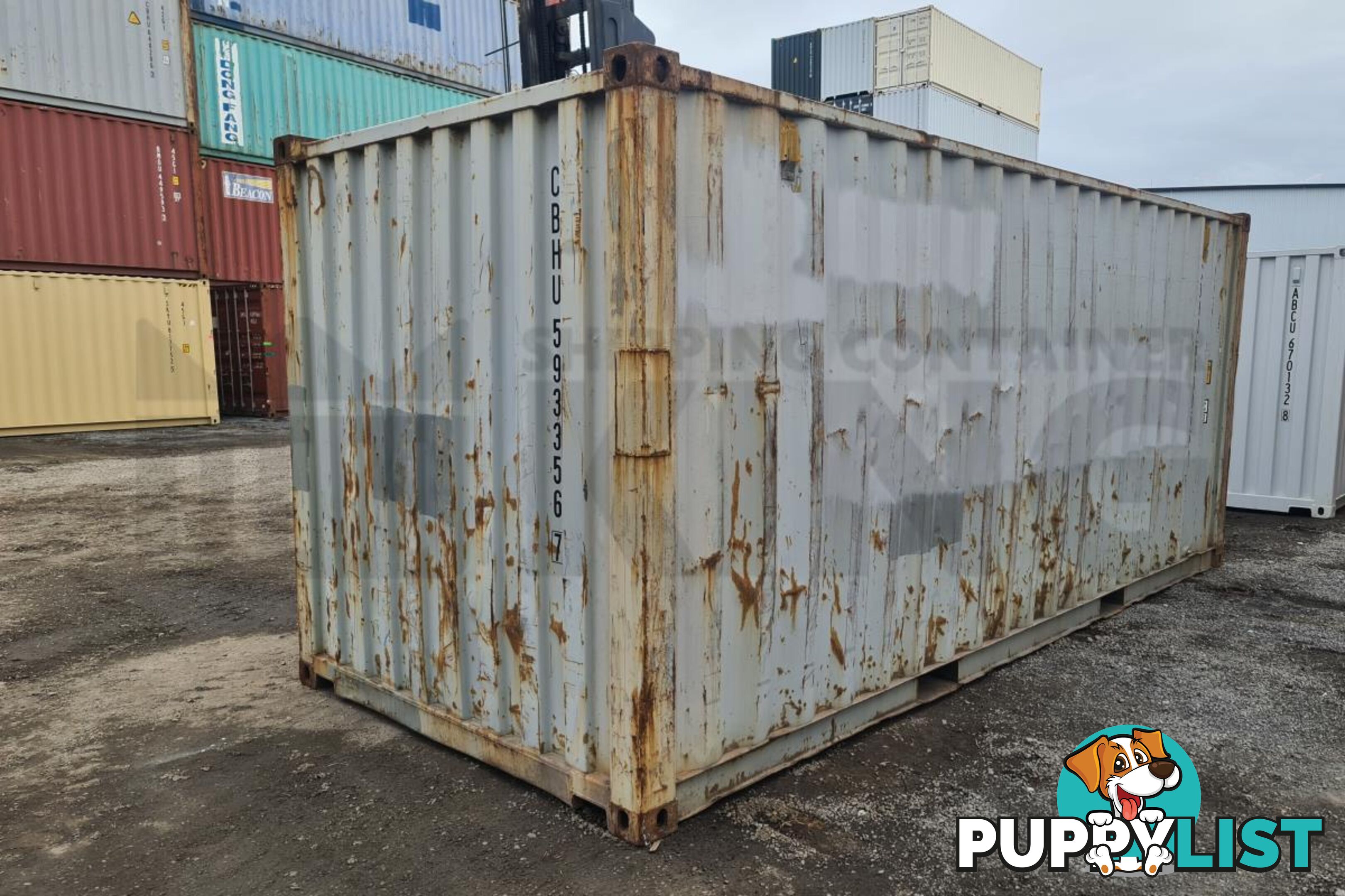 20' STANDARD HEIGHT SHIPPING CONTAINER - in Brisbane