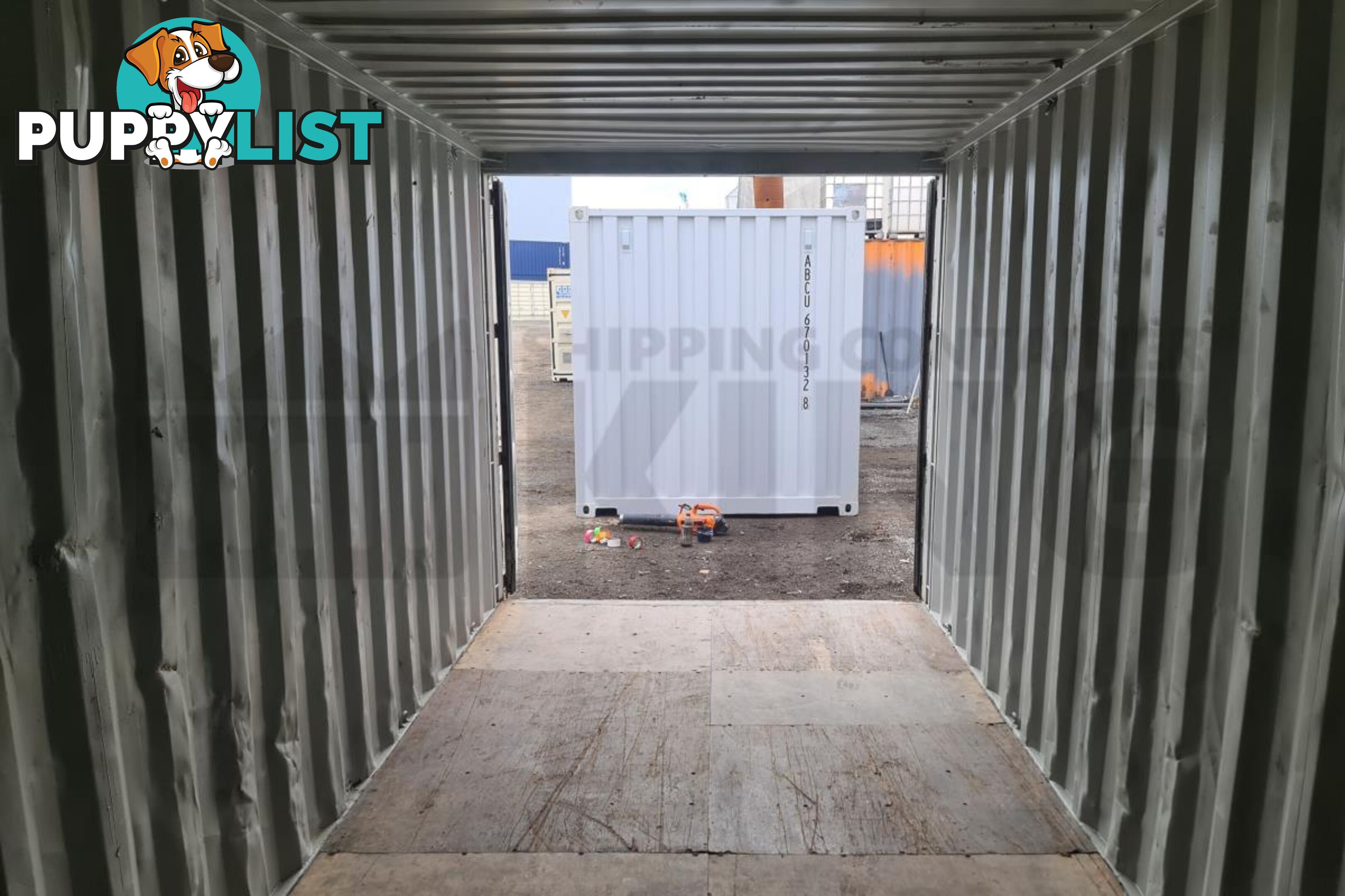 20' STANDARD HEIGHT SHIPPING CONTAINER - in Brisbane