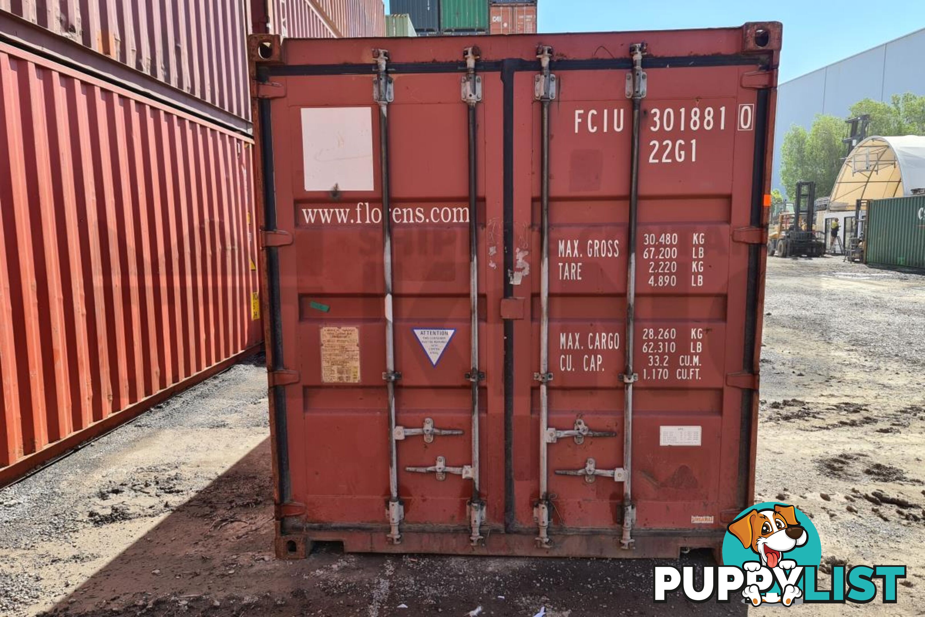 20' STANDARD HEIGHT SHIPPING CONTAINER - in Brisbane