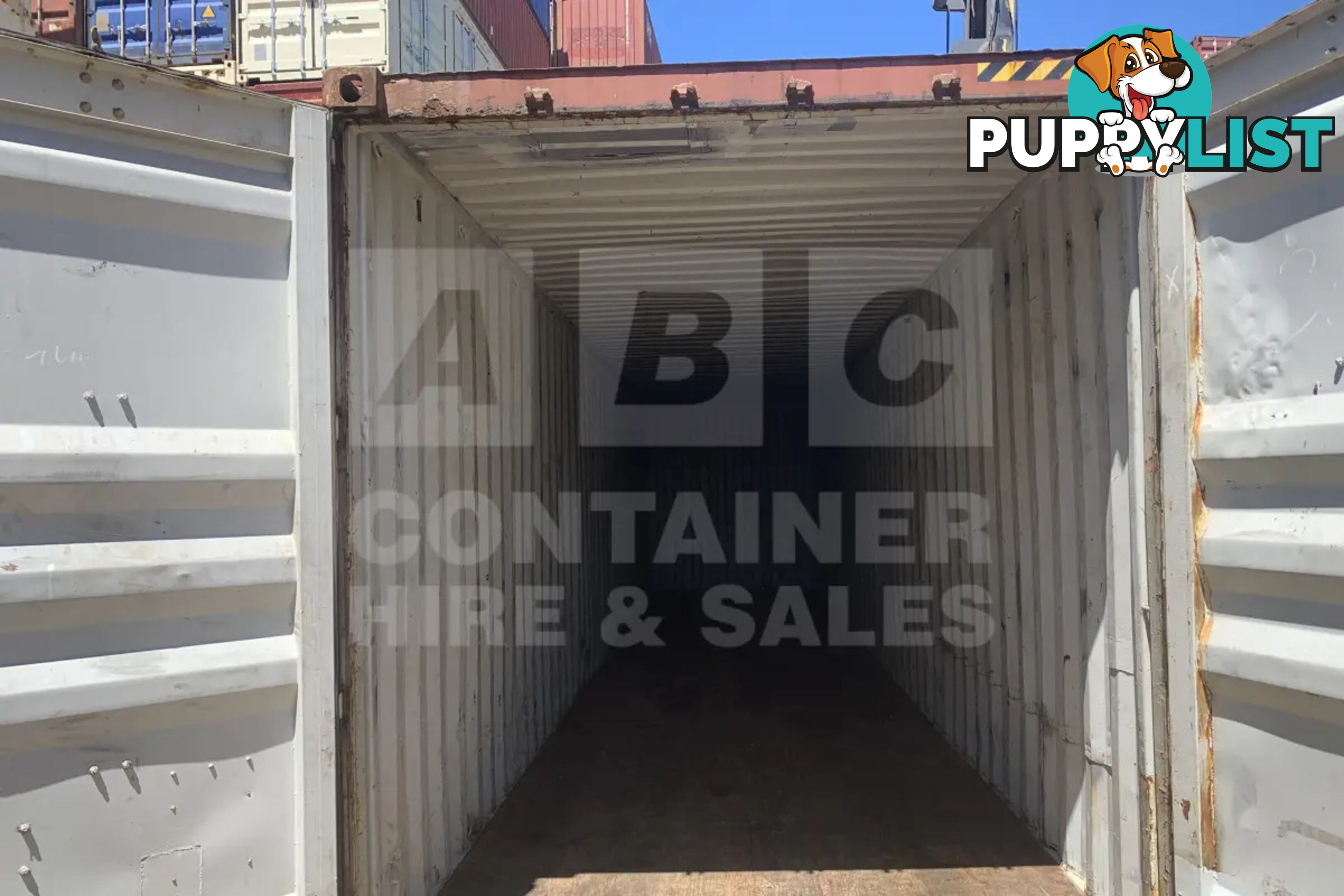 40' HIGH CUBE SHIPPING CONTAINER