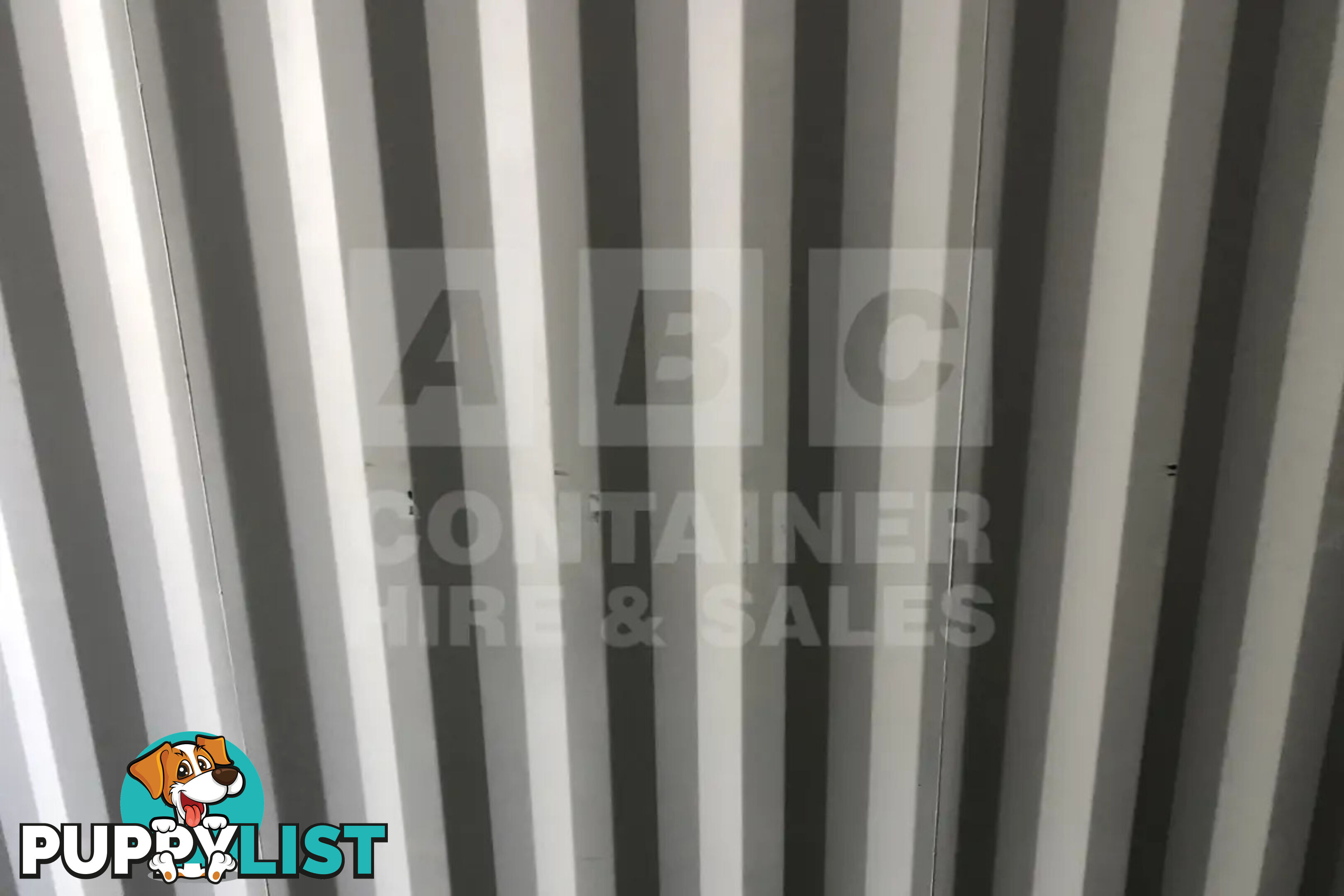 20' HIGH CUBE SHIPPING CONTAINER - in Brisbane